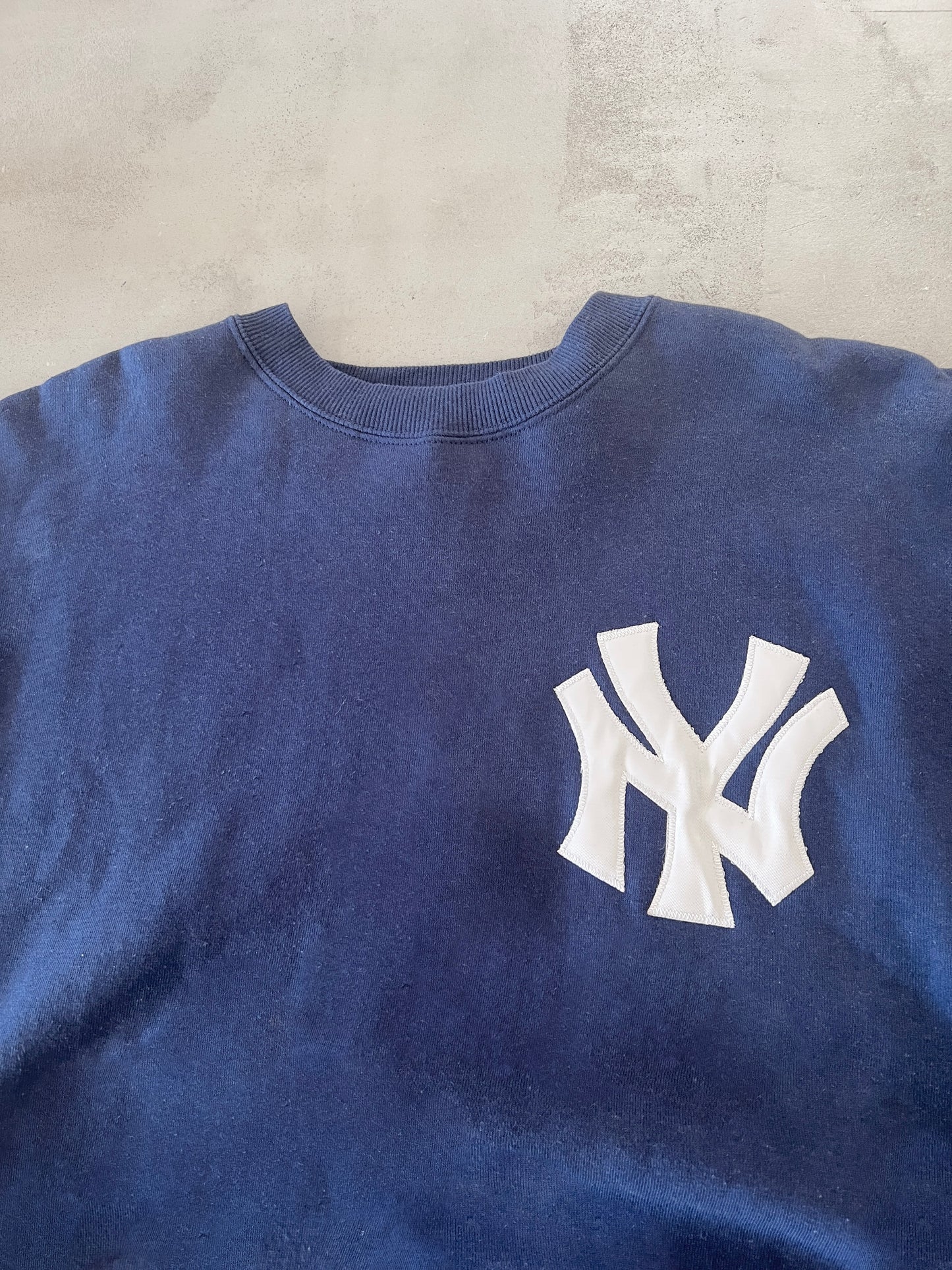 NAVY YANKEES SWEATER - 1990S - L