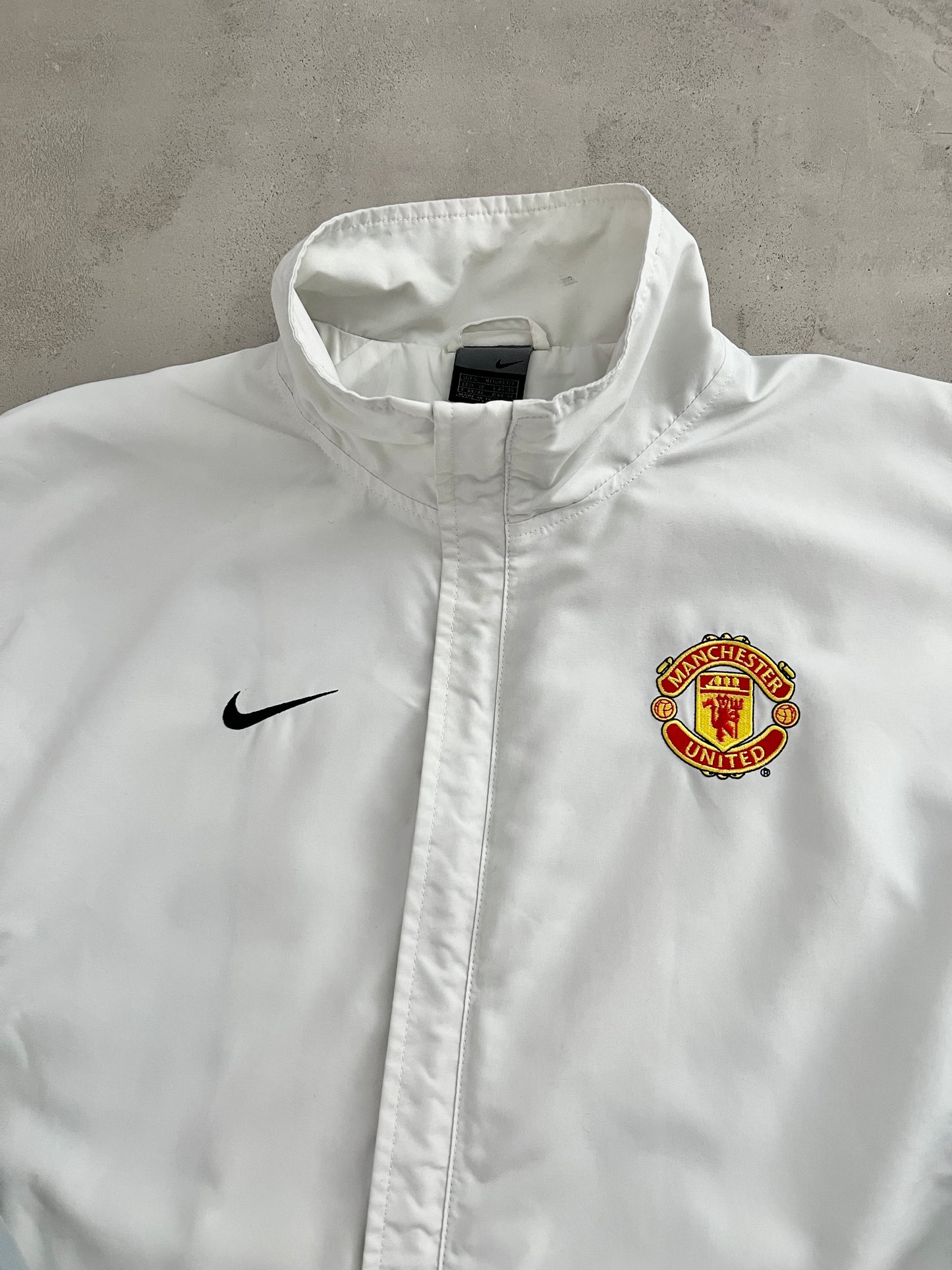 WHITE MANCHESTER UNITED NIKE JACKET - 2000S - M