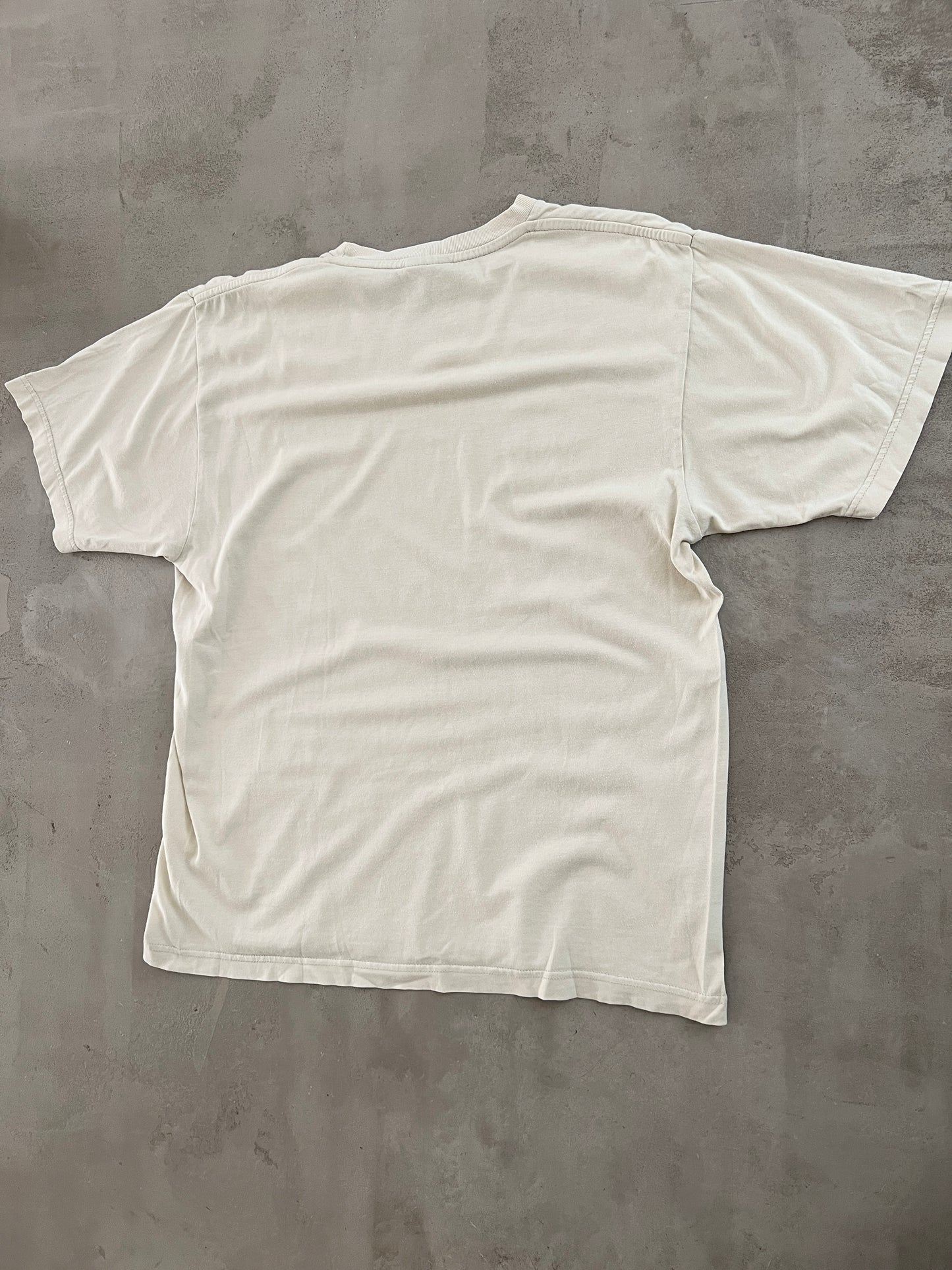 CREME NIKE TEE - 1990S - L/M
