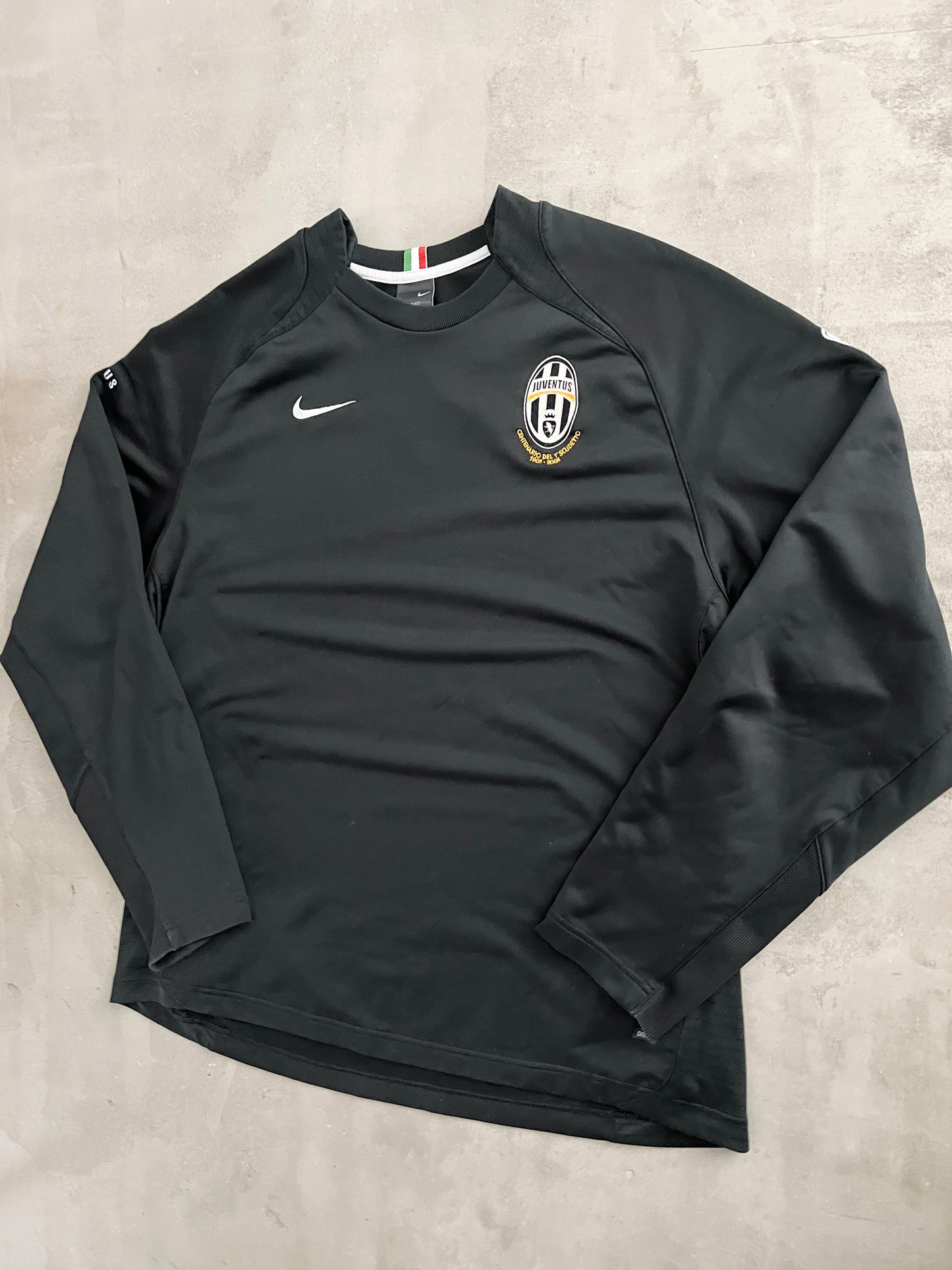 BLACK JUVENTUS NIKE SWEATER - 2000S -XL