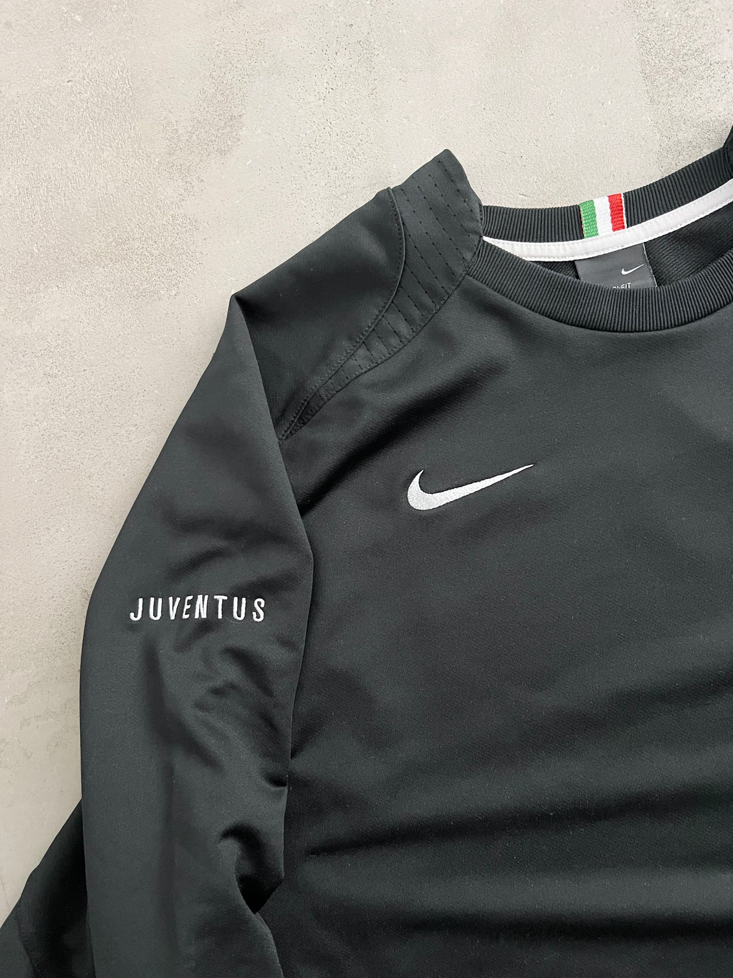BLACK JUVENTUS NIKE SWEATER - 2000S -XL