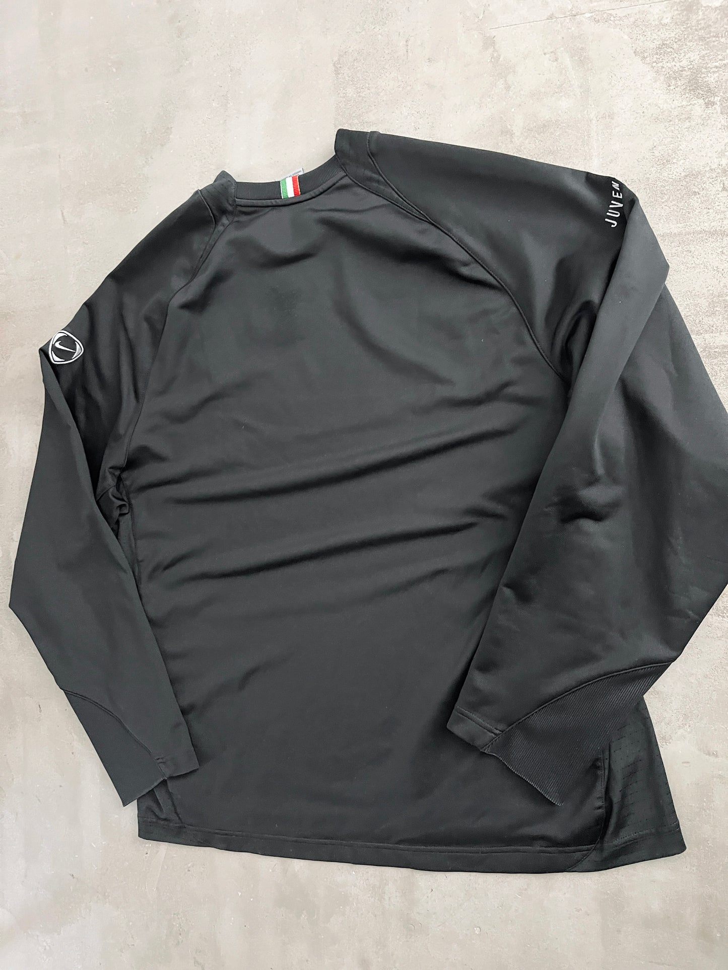 BLACK JUVENTUS NIKE SWEATER - 2000S -XL