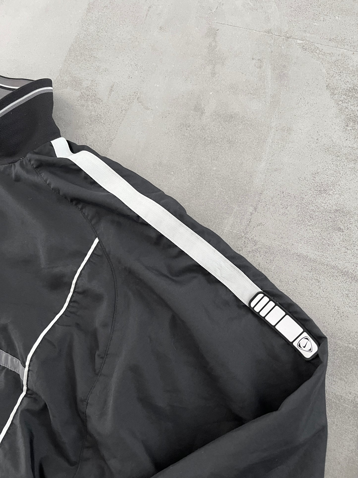 BLACK/GREY REVERSIBLE NIKE HALFZIP - 2000S - L/M