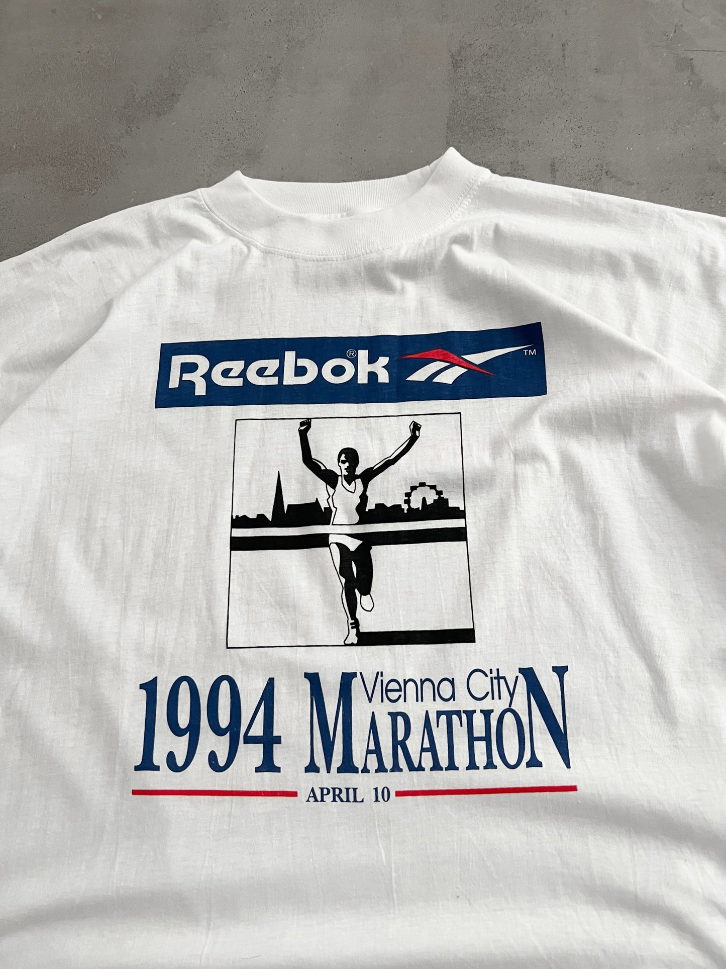WHITE REBOOK VIENNA MARATHON TEE - 1994 - XL