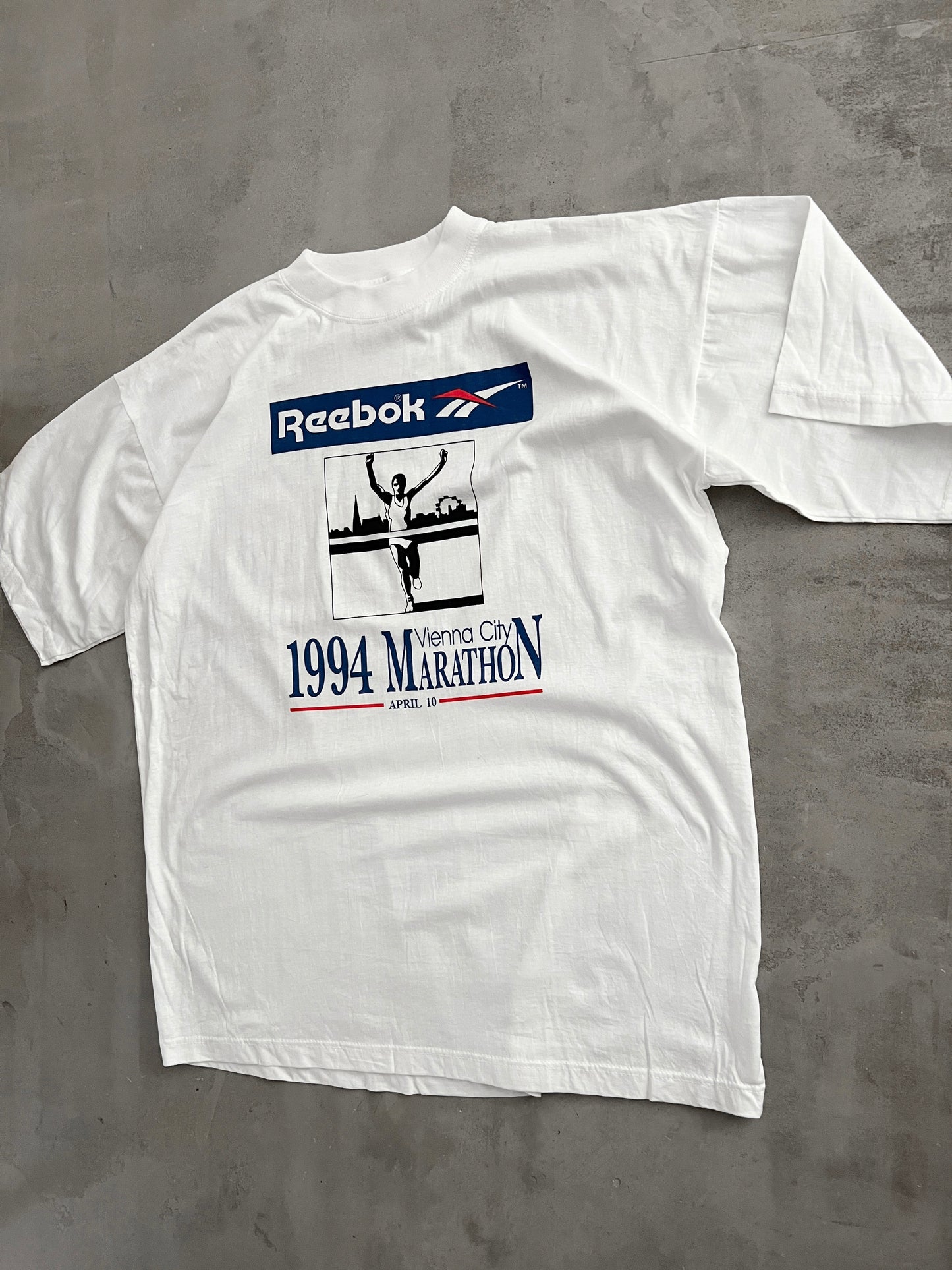 WHITE REBOOK VIENNA MARATHON TEE - 1994 - XL