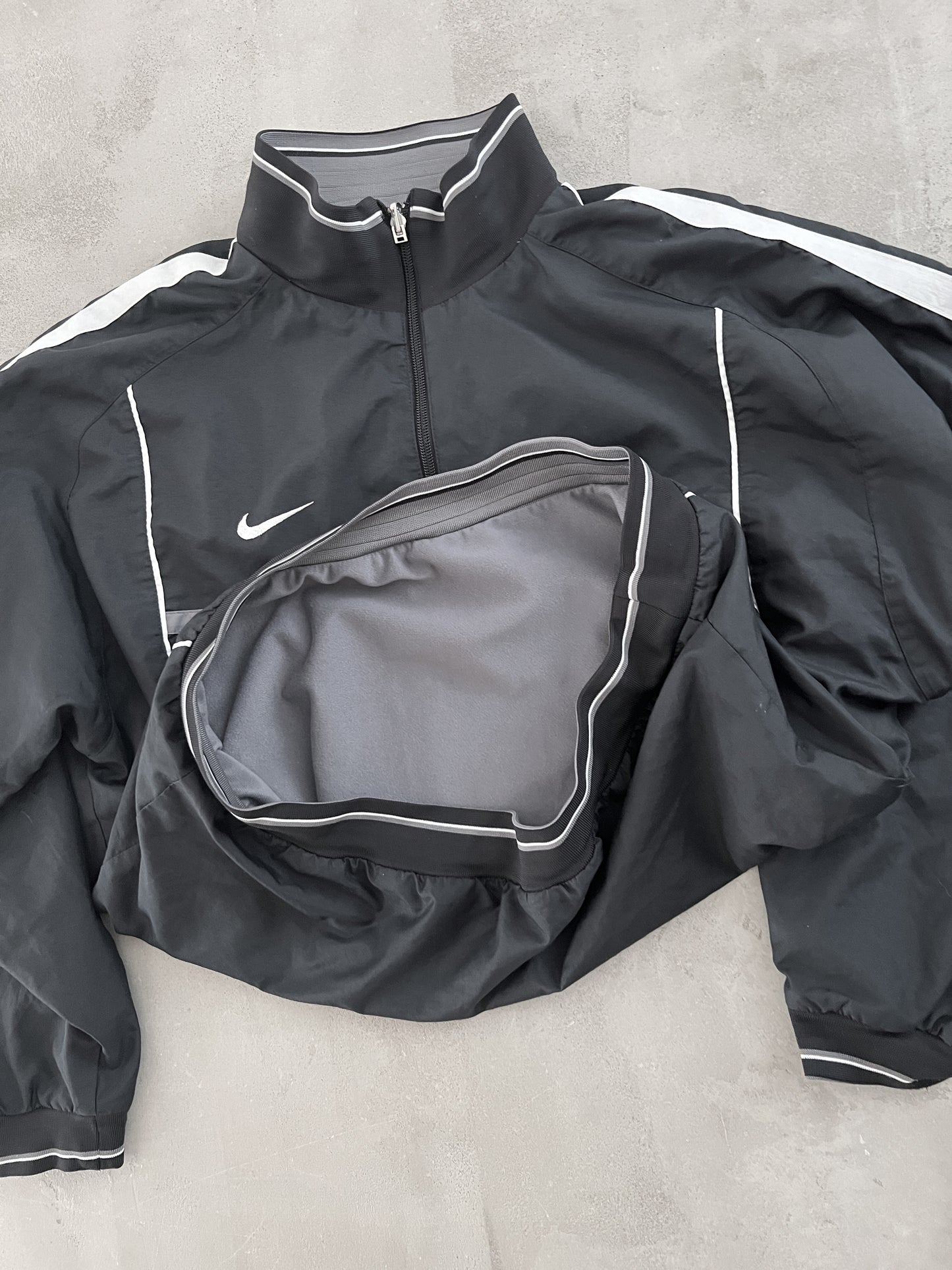 BLACK/GREY REVERSIBLE NIKE HALFZIP - 2000S - L/M