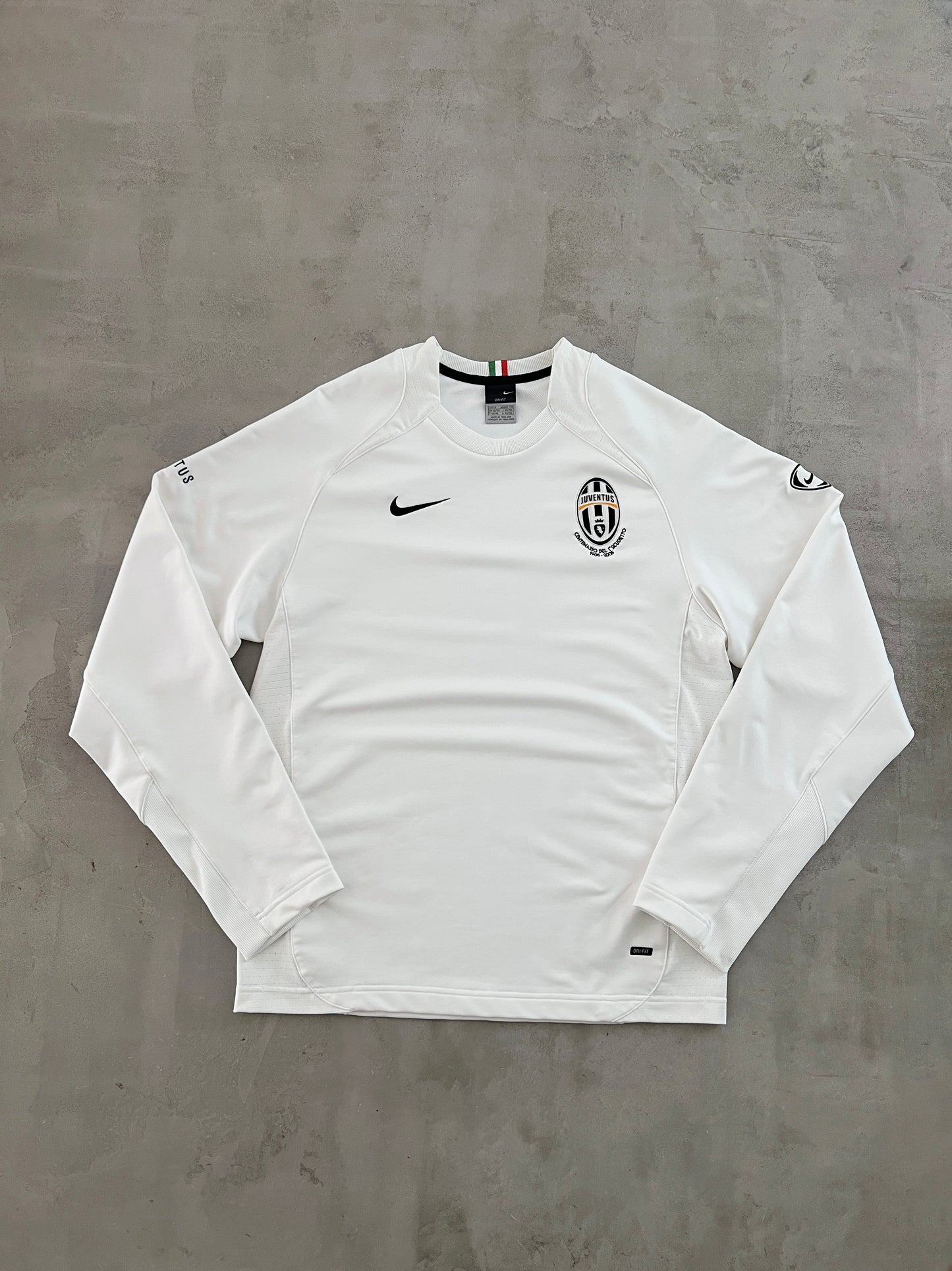 WHITE JUVENTUS NIKE SWEATER - 2000S - M