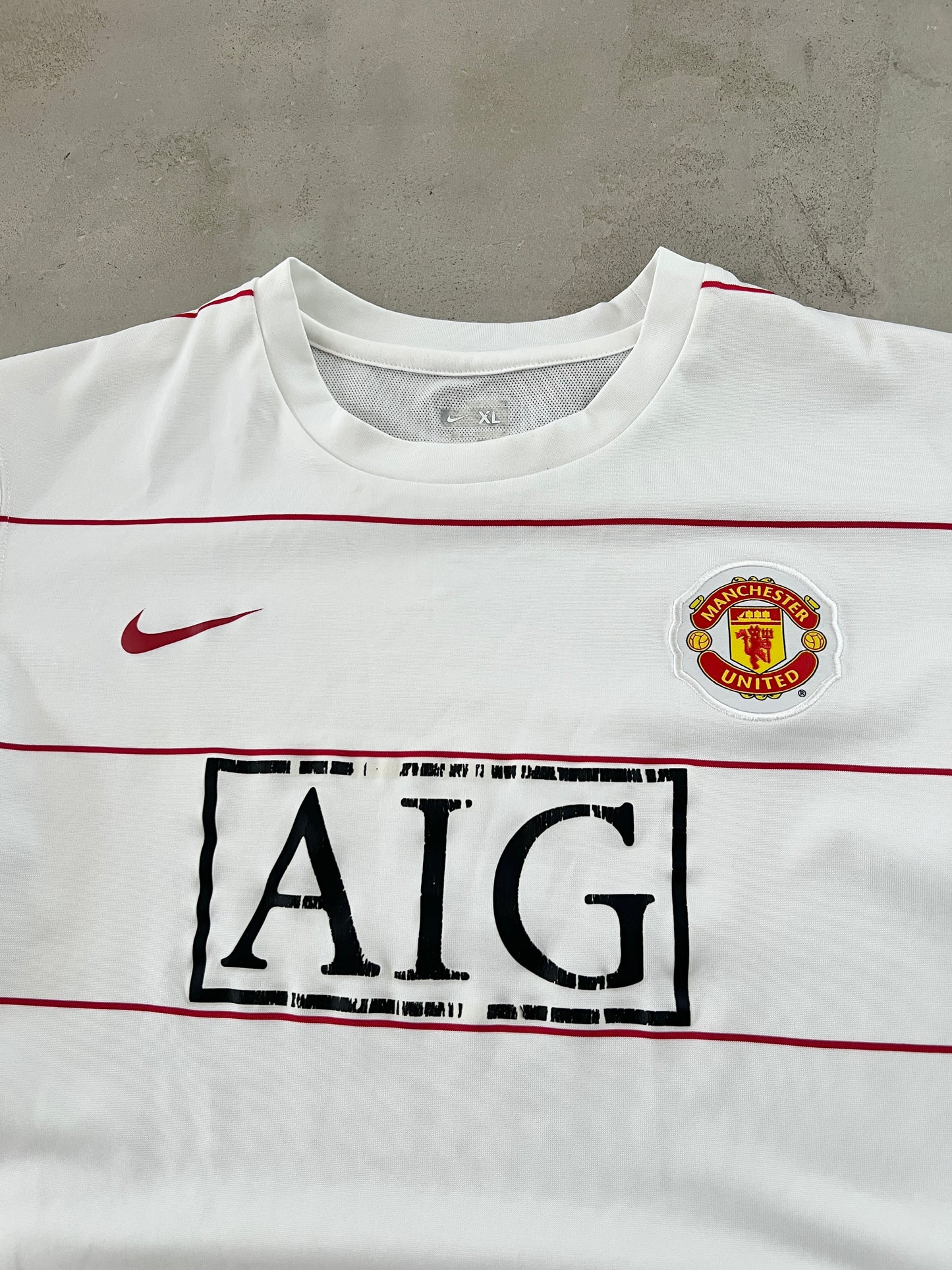 WHITE MANCHESTER UNITED NIKE JERSEY - 2000S - S