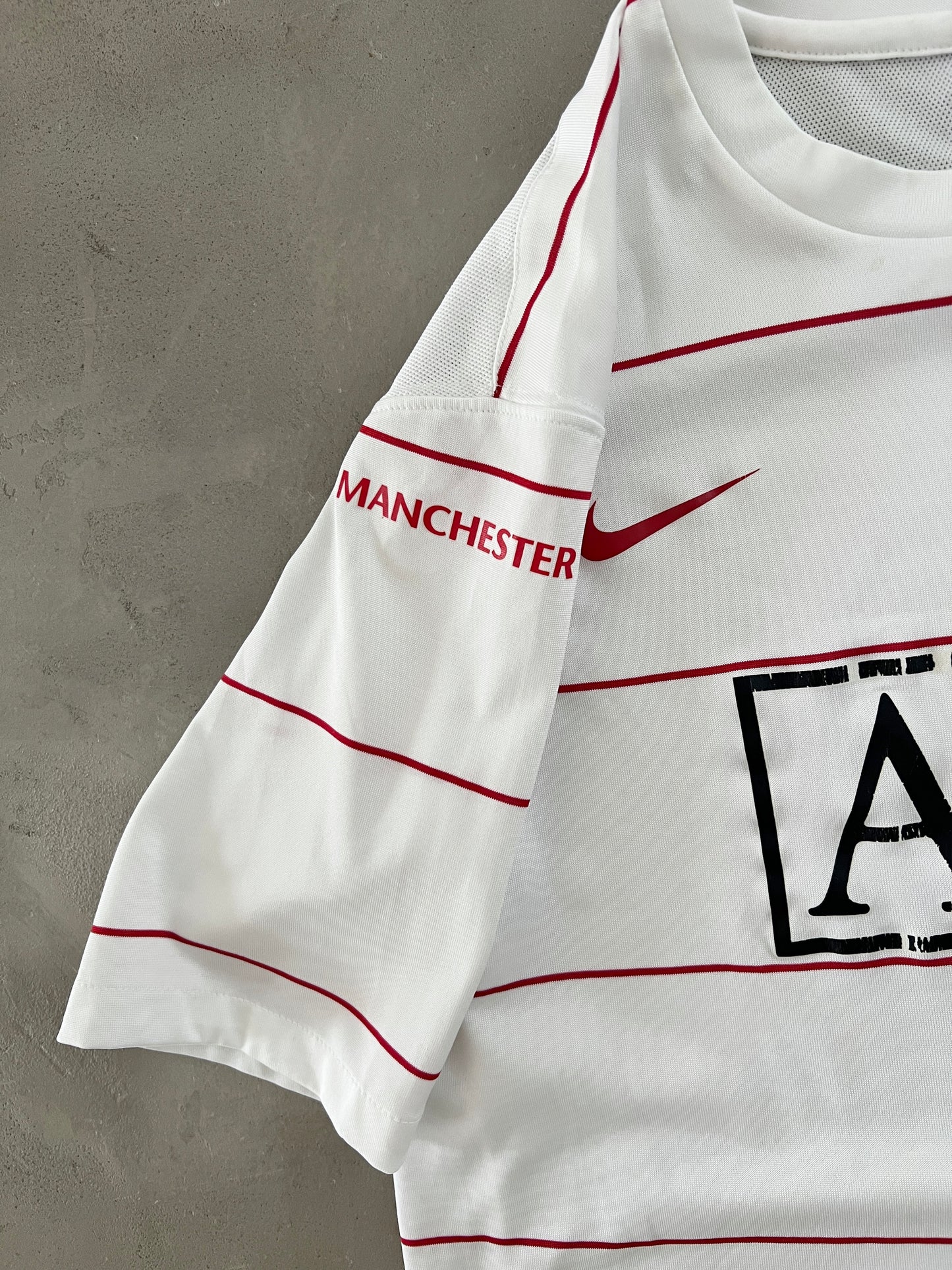 WHITE MANCHESTER UNITED NIKE JERSEY - 2000S - S