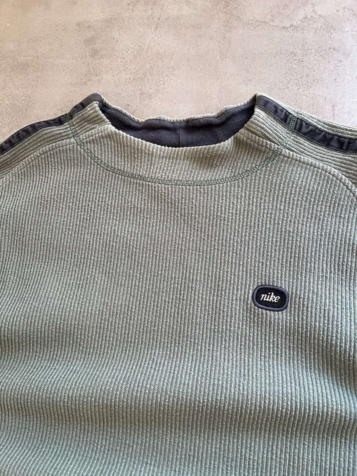 GREEN/KHAKI NIKE SWEATER - 2000S - L