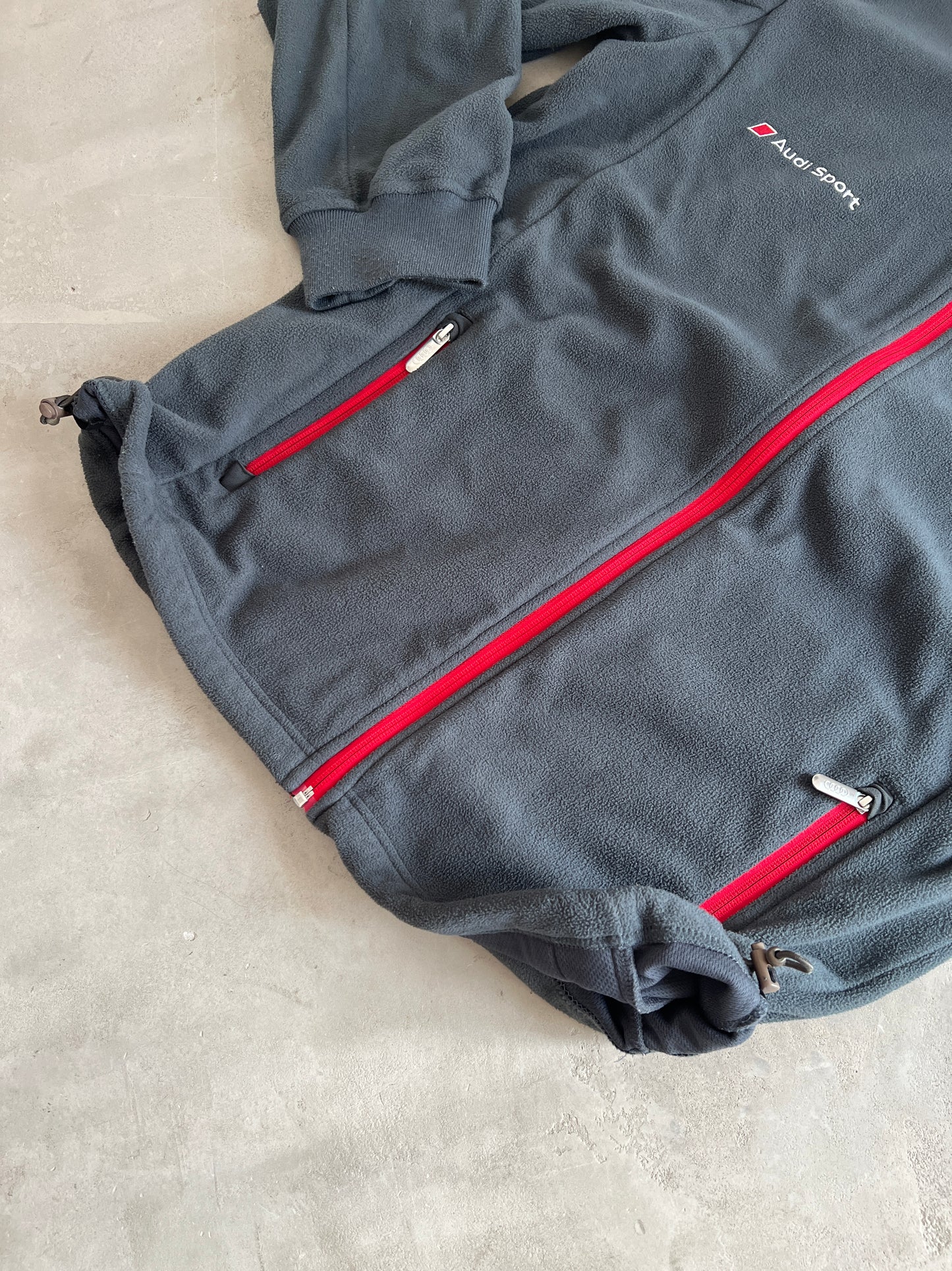 GREY/RED AUDI SPORT FLEECE - 2000S - L