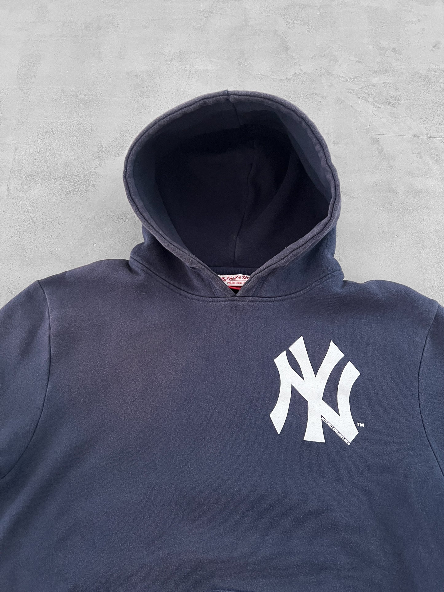FADED NAVY YANKEES HOODIE - 2000 - M