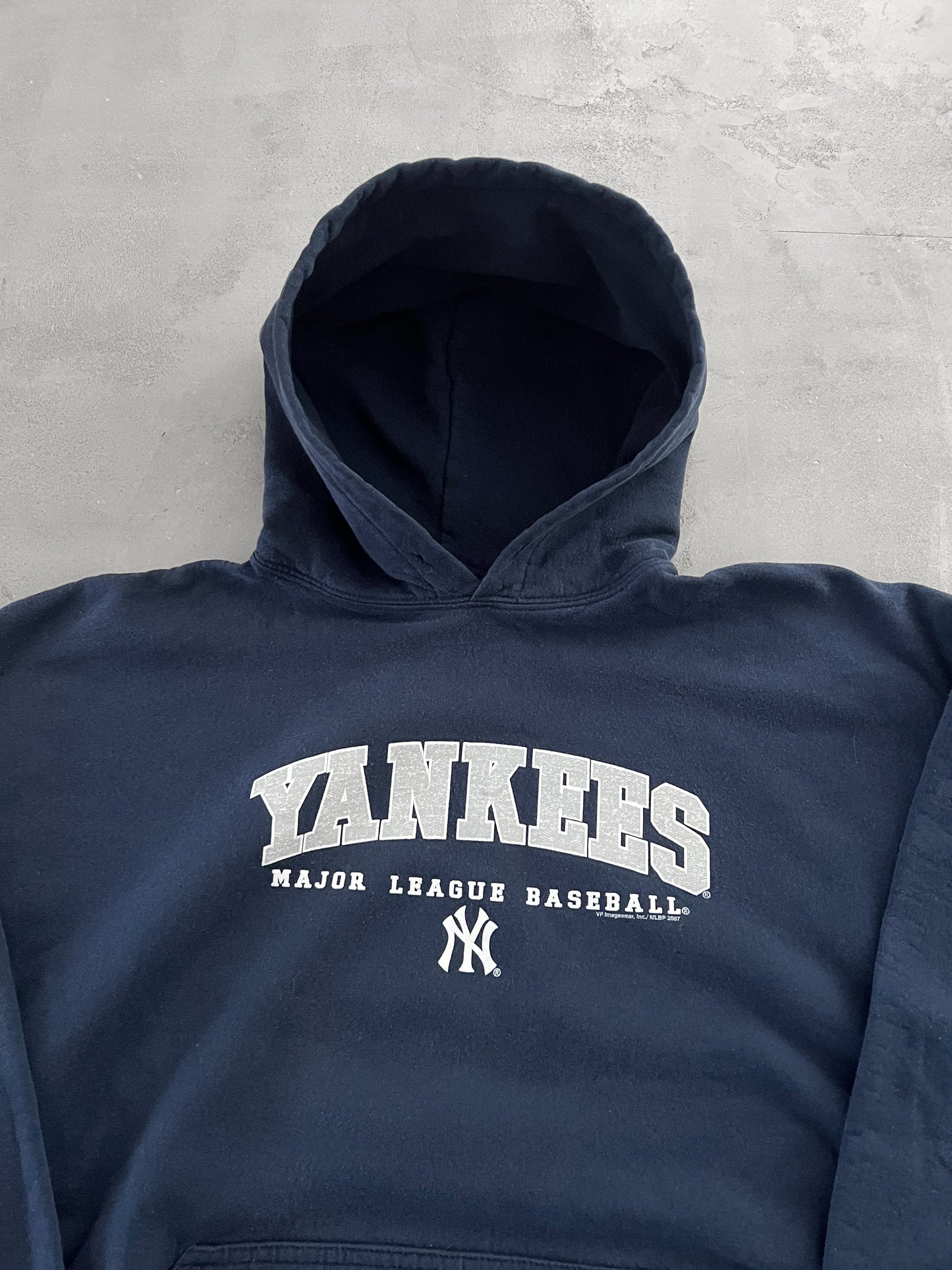 NAVY YANKEES HOODIE - 1990S - L/M