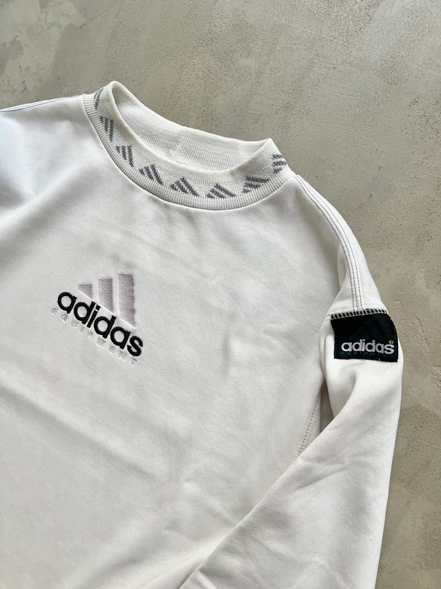 WHITE ADIDAS SPELLOUT SWEATER - 1990S