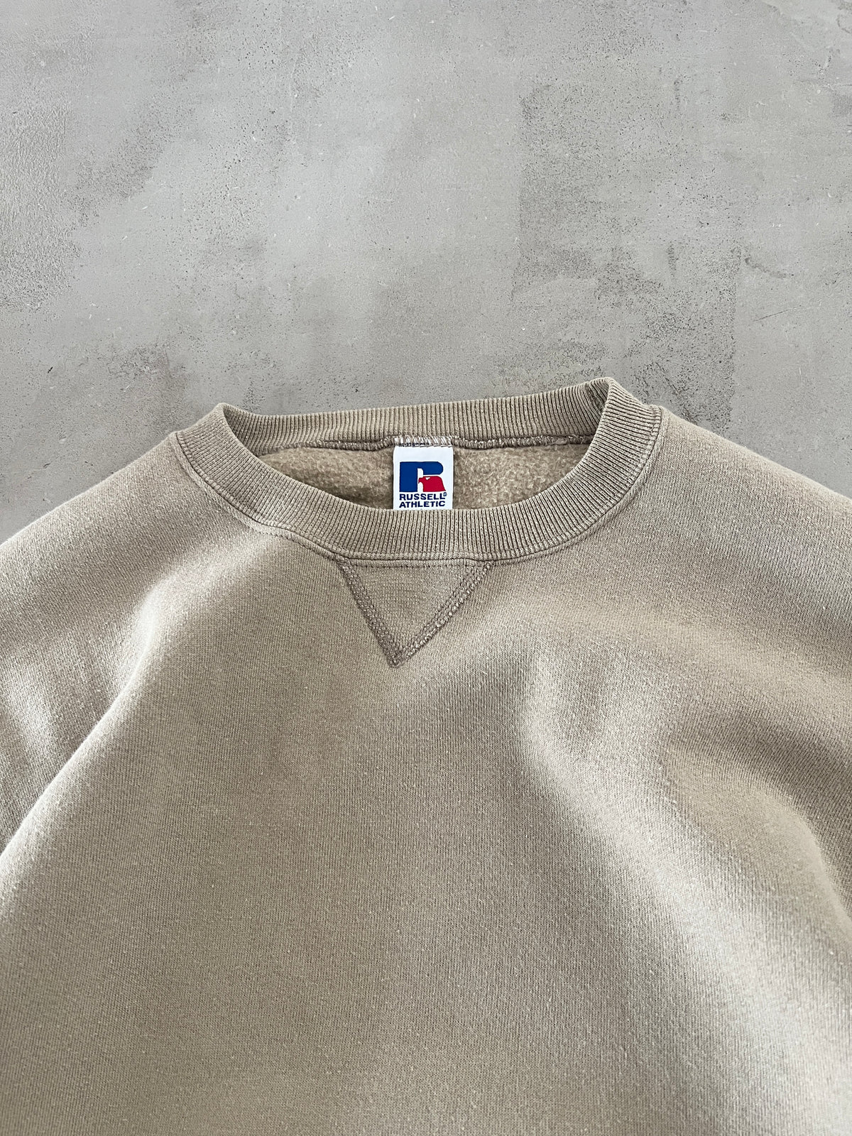 BEIGE RUSSELL SWEATER - 1990S - L/M