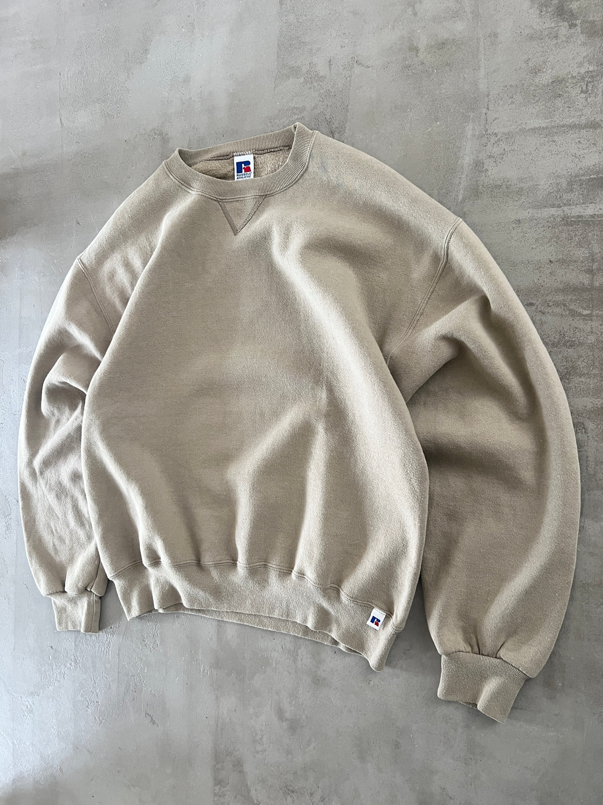 BEIGE RUSSELL SWEATER - 1990S - L/M
