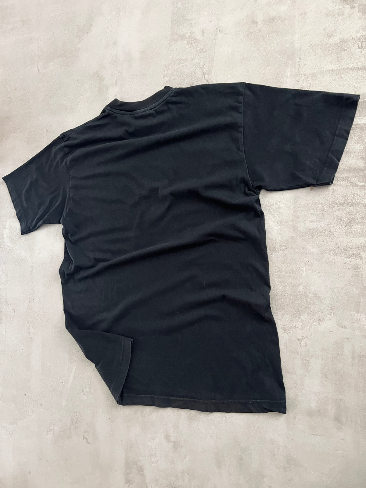BLACK WWE WRESTLING TEE - 2000S - M/L