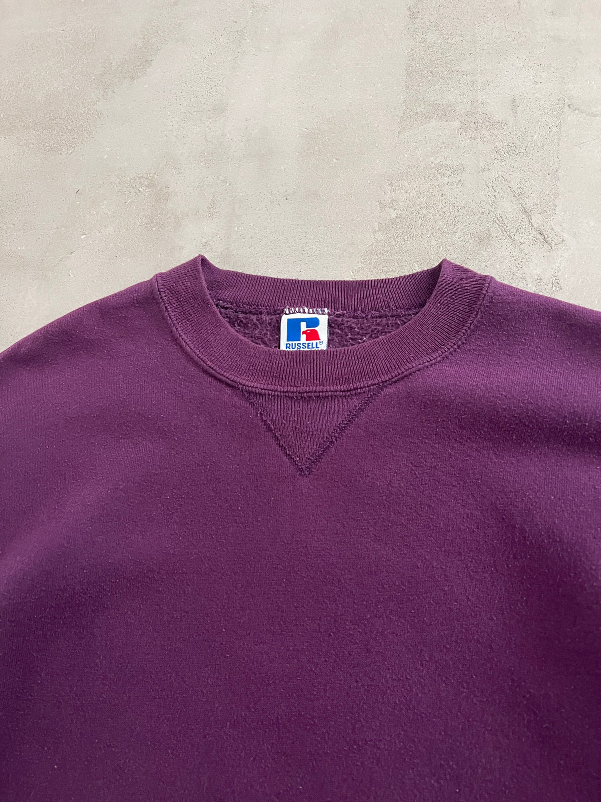 BURGUNDY RUSSELL SWEATER - 1990S - L/M