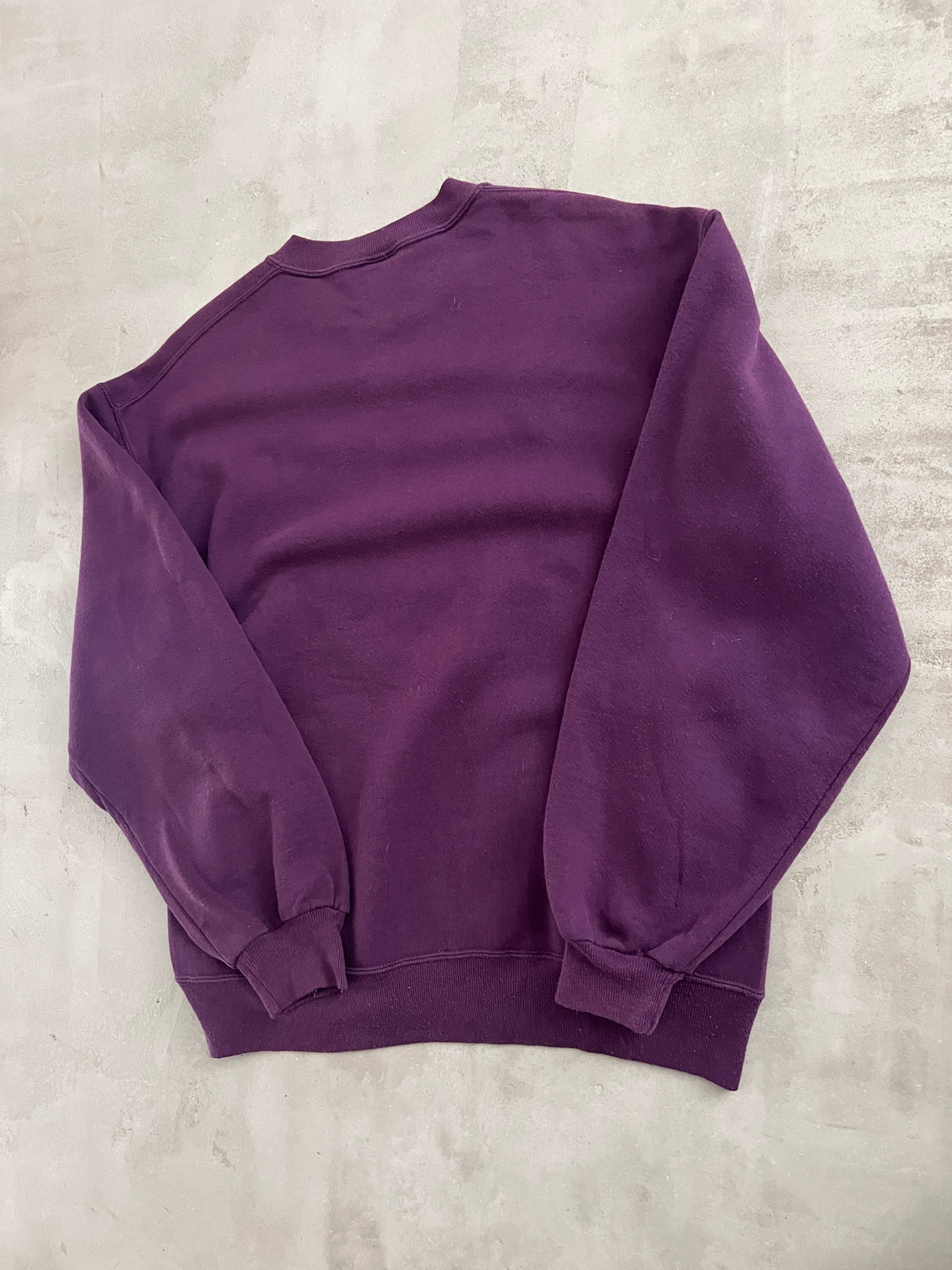 BURGUNDY RUSSELL SWEATER - 1990S - L/M
