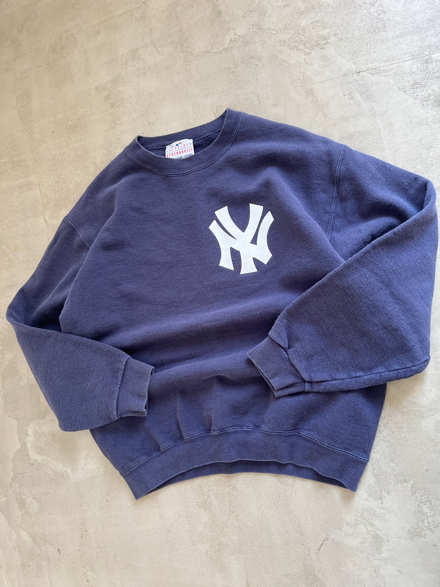 FADED NAVY YANKEES SWEATER - 1990S - M