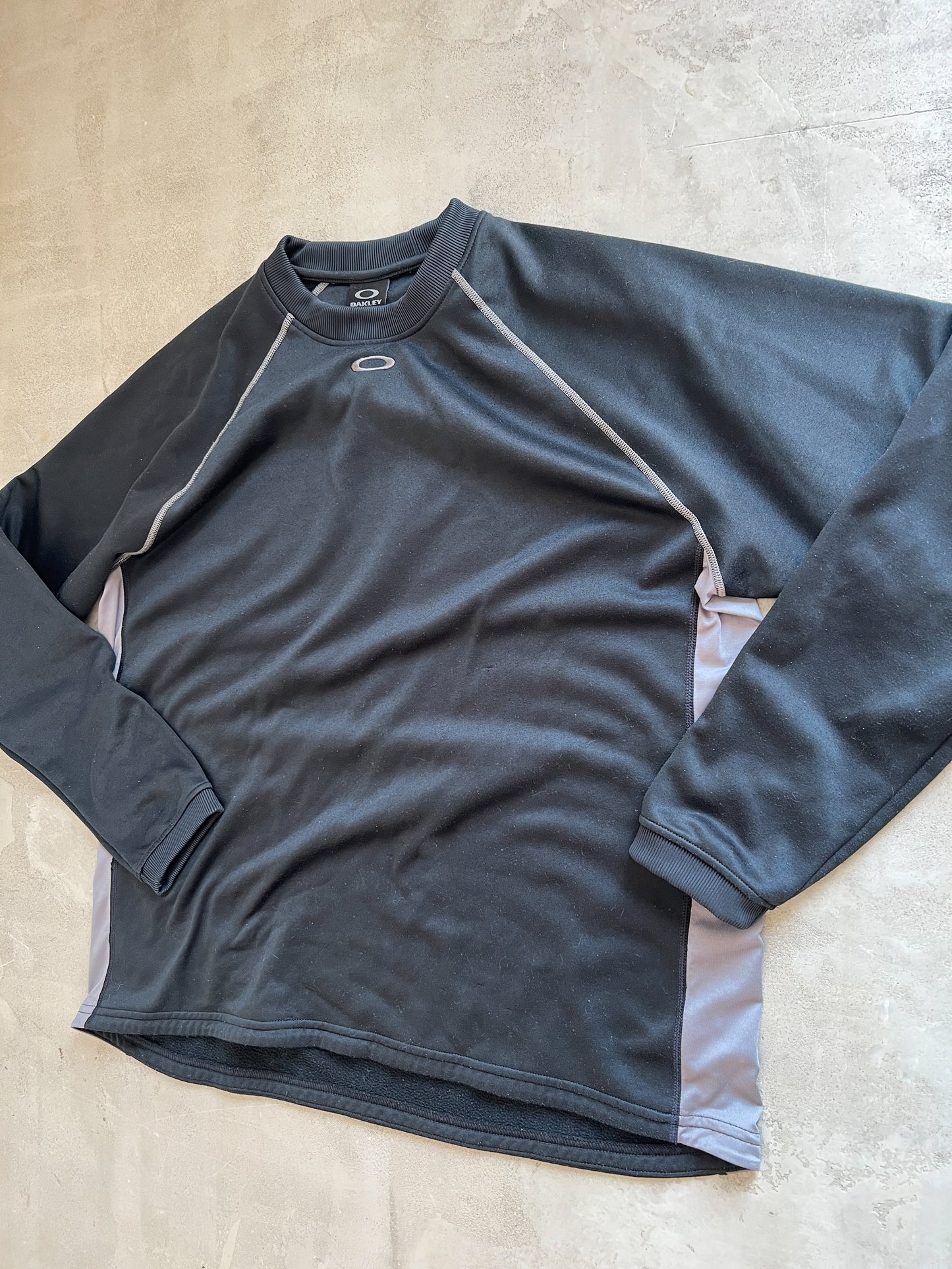 BLACK OAKLEY LONGSLEEVE - 1990S - L