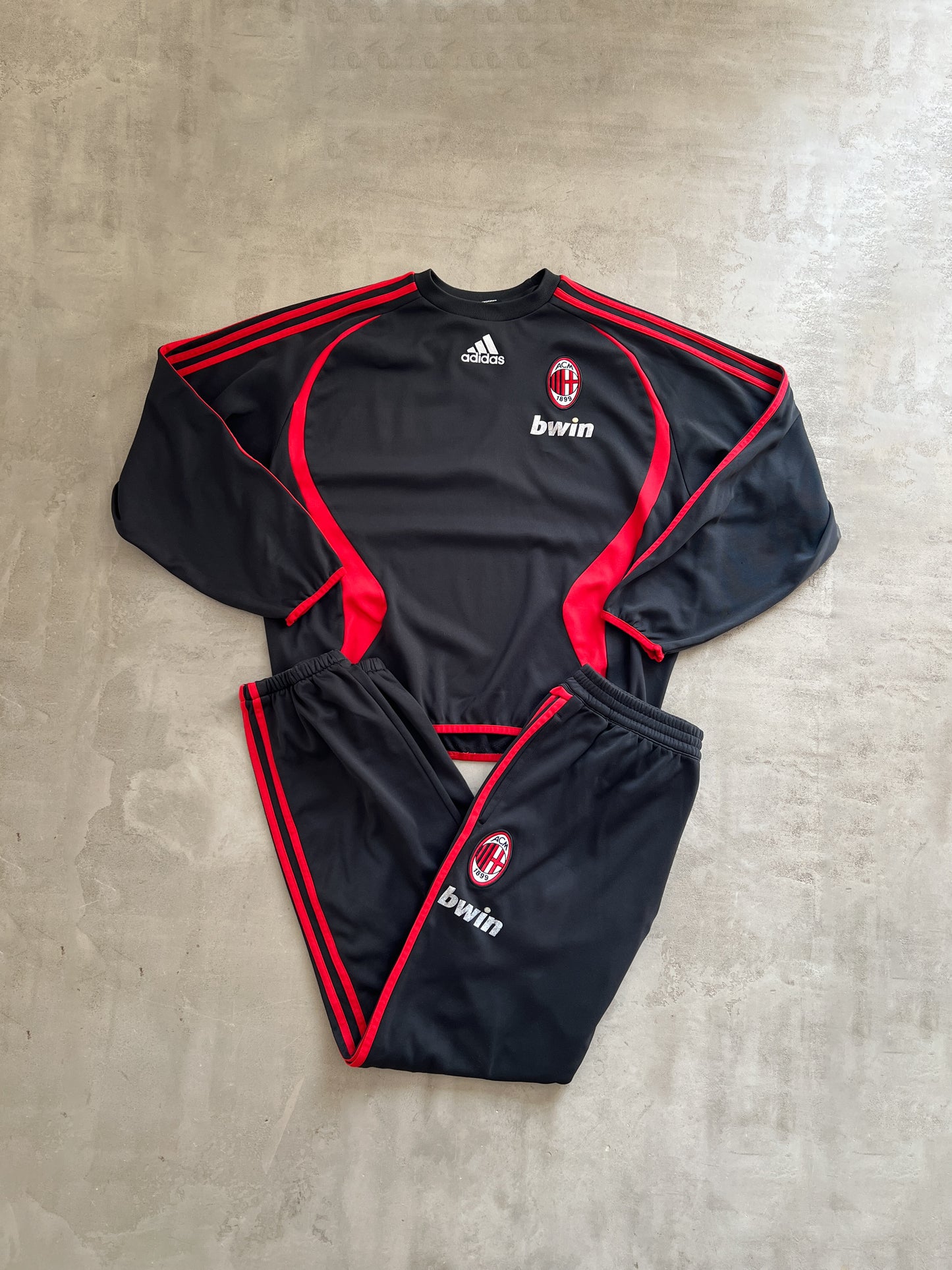 BLACK/RED AC MILAN TRACK PANTS - 2000S - M