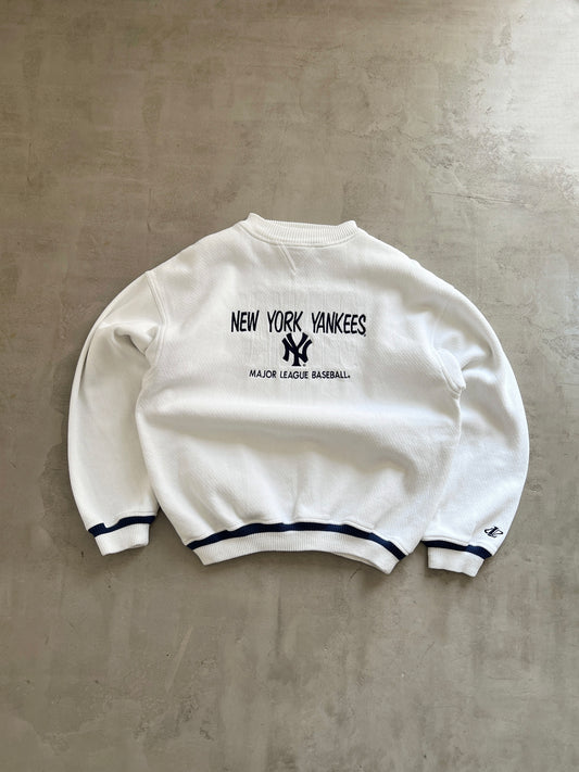 WHITE/NAVY YANKEES SWEATER - 1990S - L