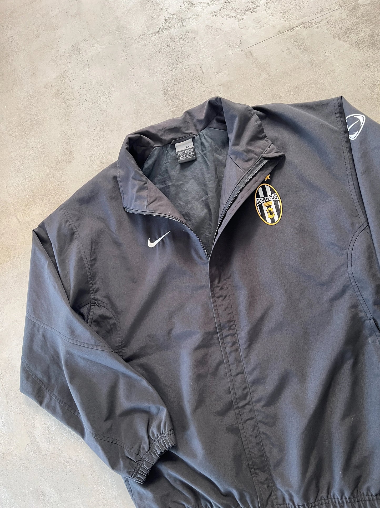 BLACK JUVENTUS NIKE TRACK JACKET - 2000S - M