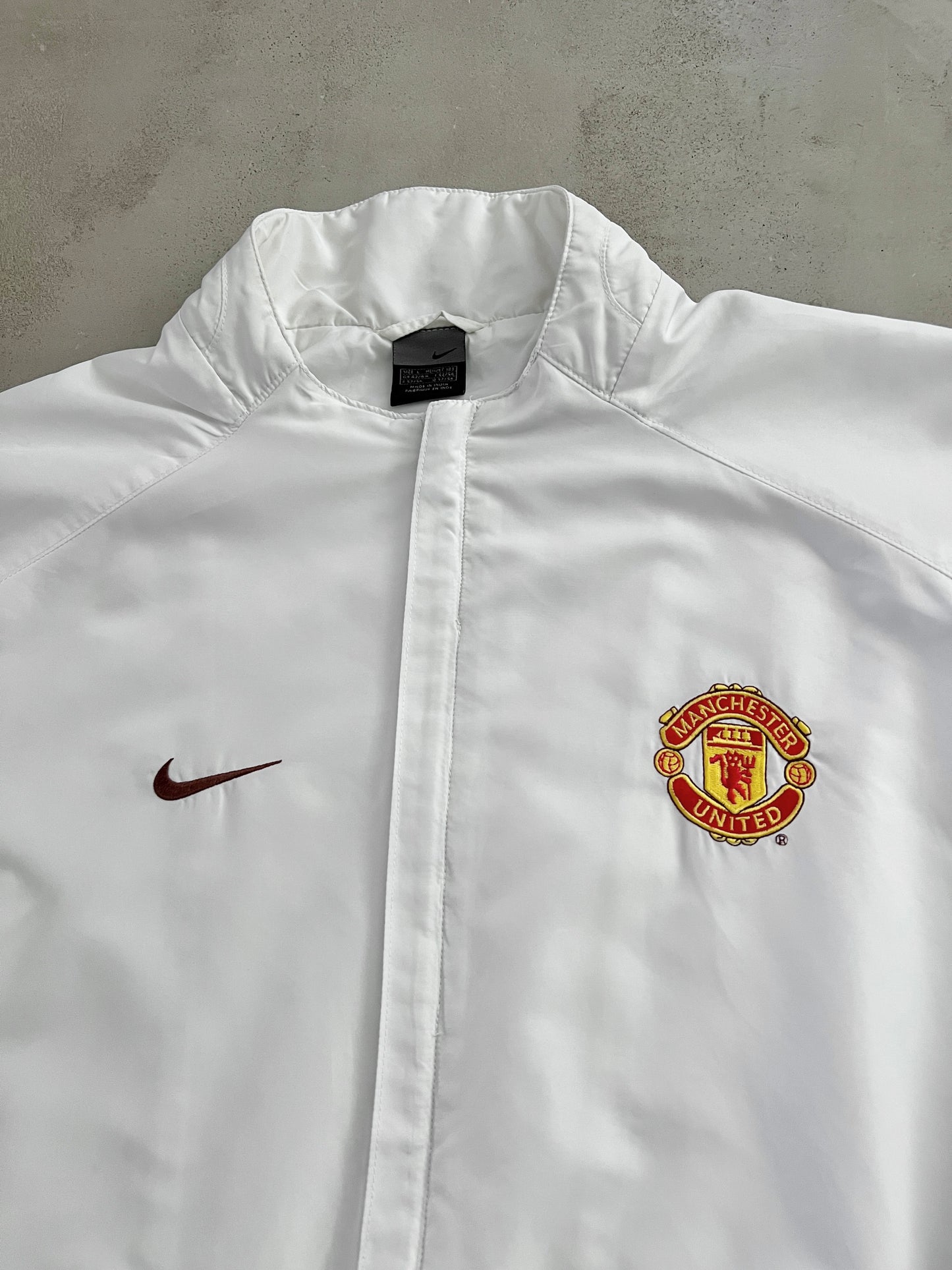 WHITE MANCHESTER UNITED NIKE JACKET - 2000S - L/XL