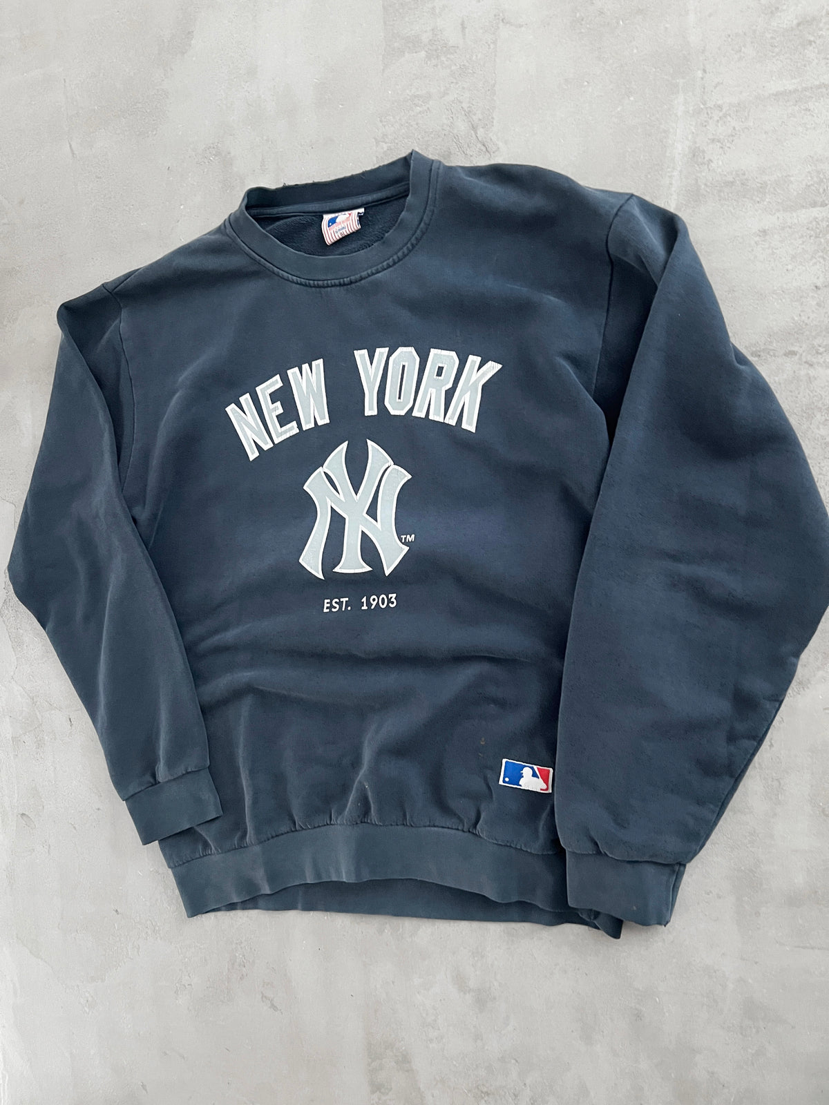 NAVY YANKEES SWEATER - 2000S - L
