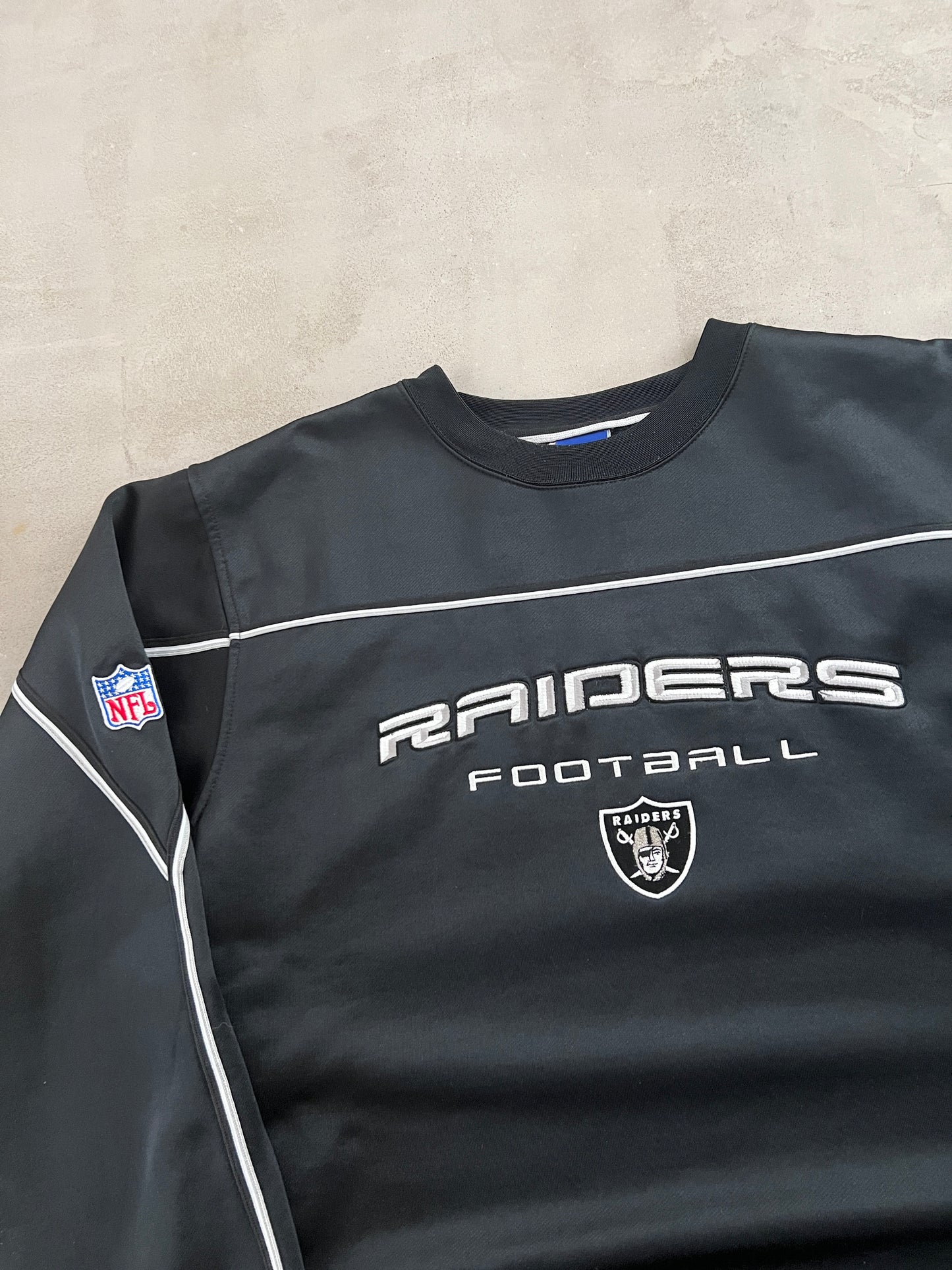 BLACK LA RAIDERS NFL SWEATER - 1990S - XL