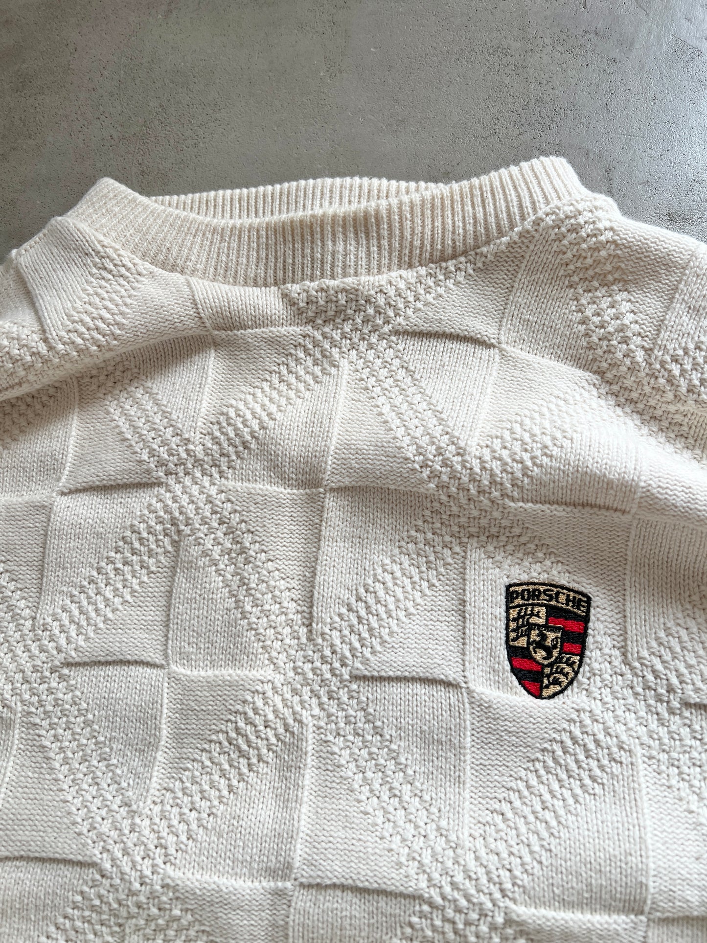CREME PORSCHE KNIT SWEATER - 1990S - XL