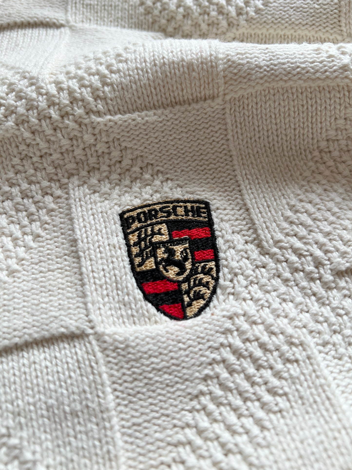 CREME PORSCHE KNIT SWEATER - 1990S - XL