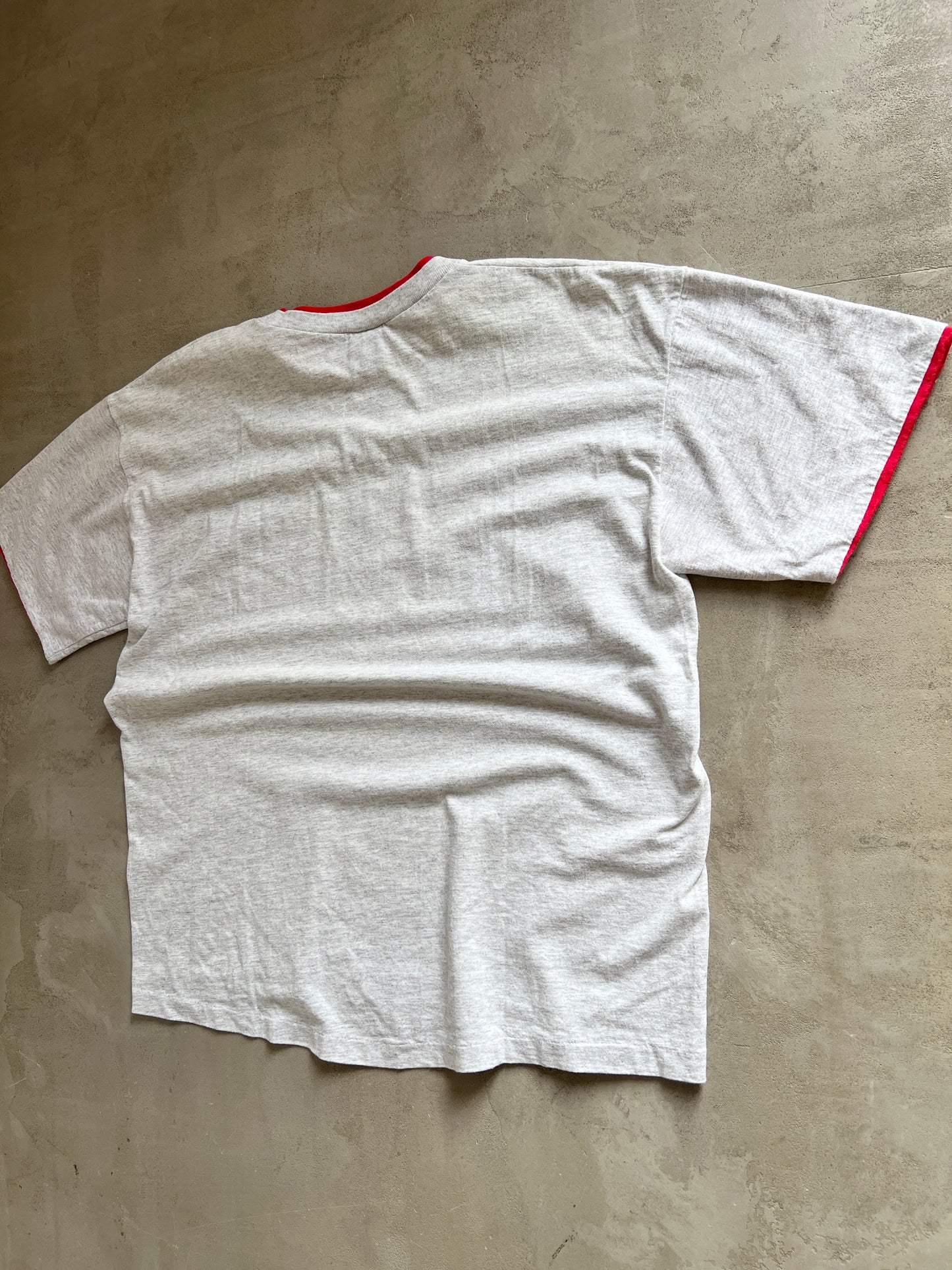 GREY/RED PORSCHE TEE - 1990S - M/L