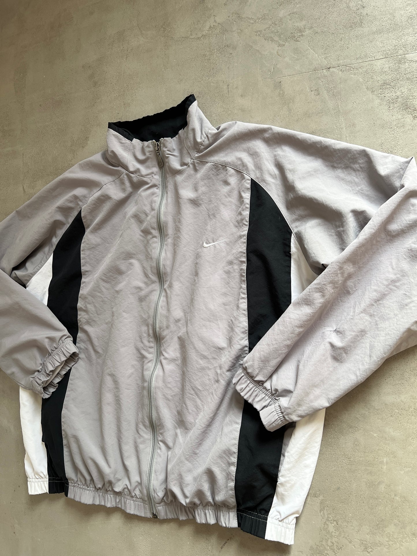 GREY NIKE TRACK JACKET - 2000S - M