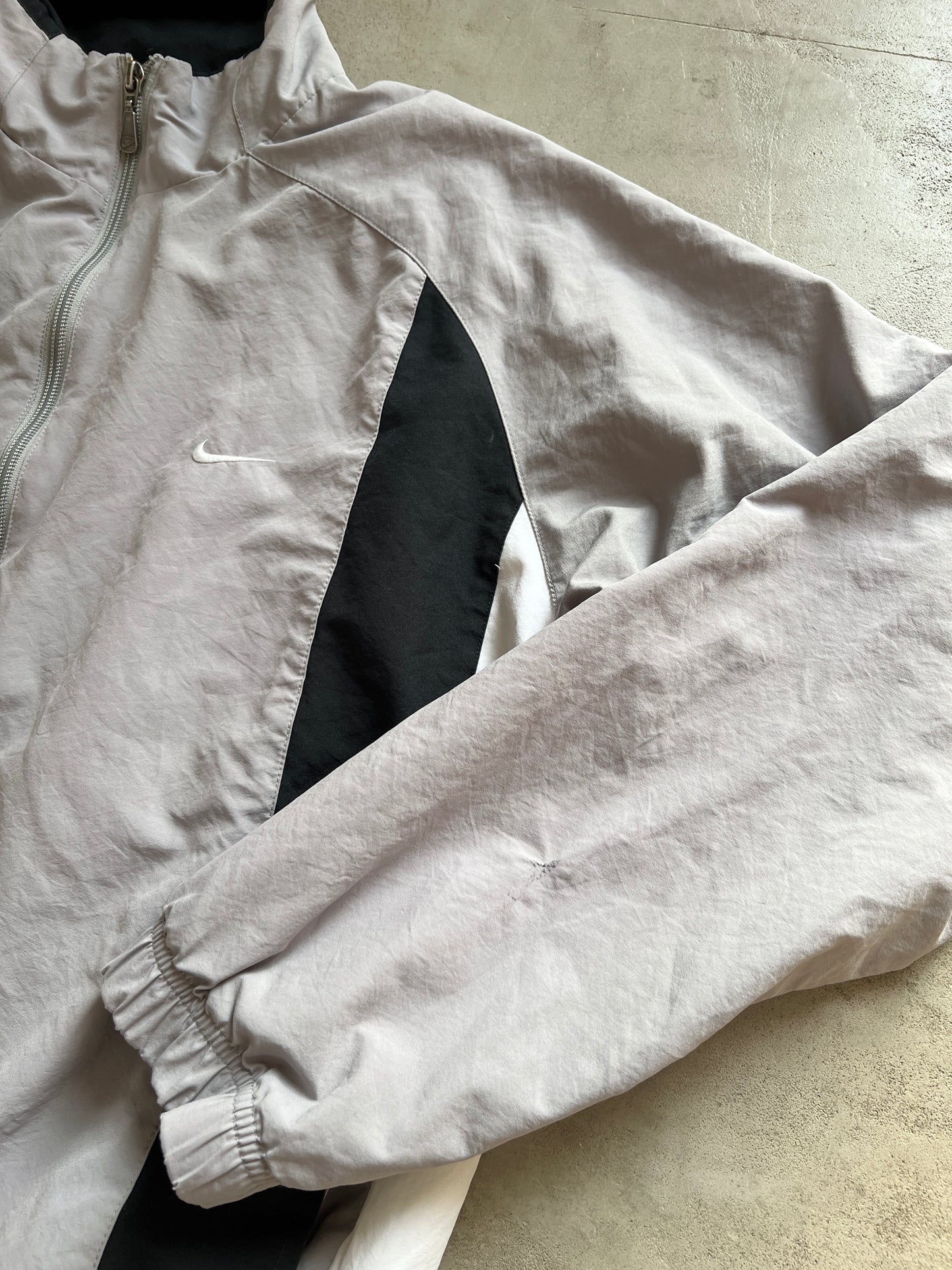 GREY NIKE TRACK JACKET - 2000S - M