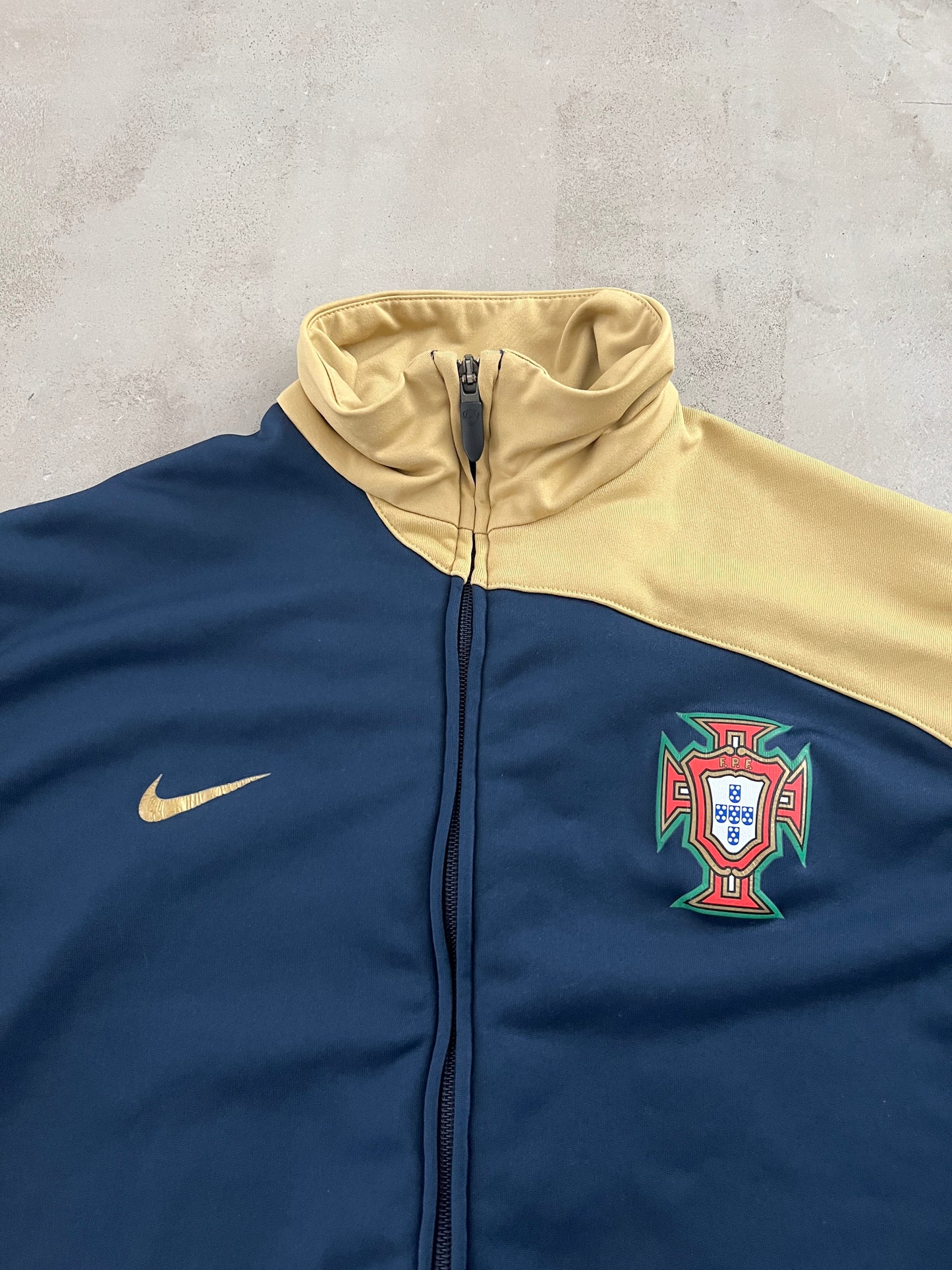 NAVY/CREME PORTUGAL NIKE JACKET - 2000S - M