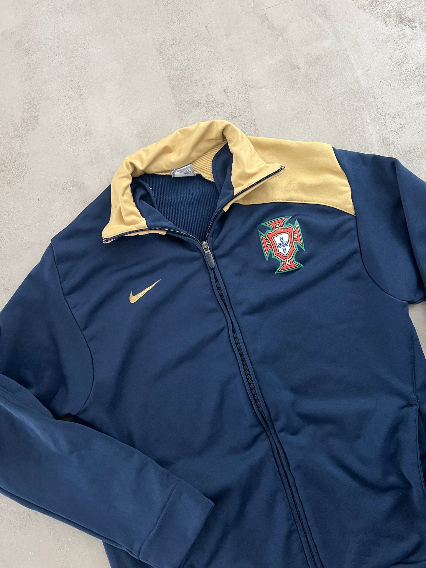 NAVY/CREME PORTUGAL NIKE JACKET - 2000S - M