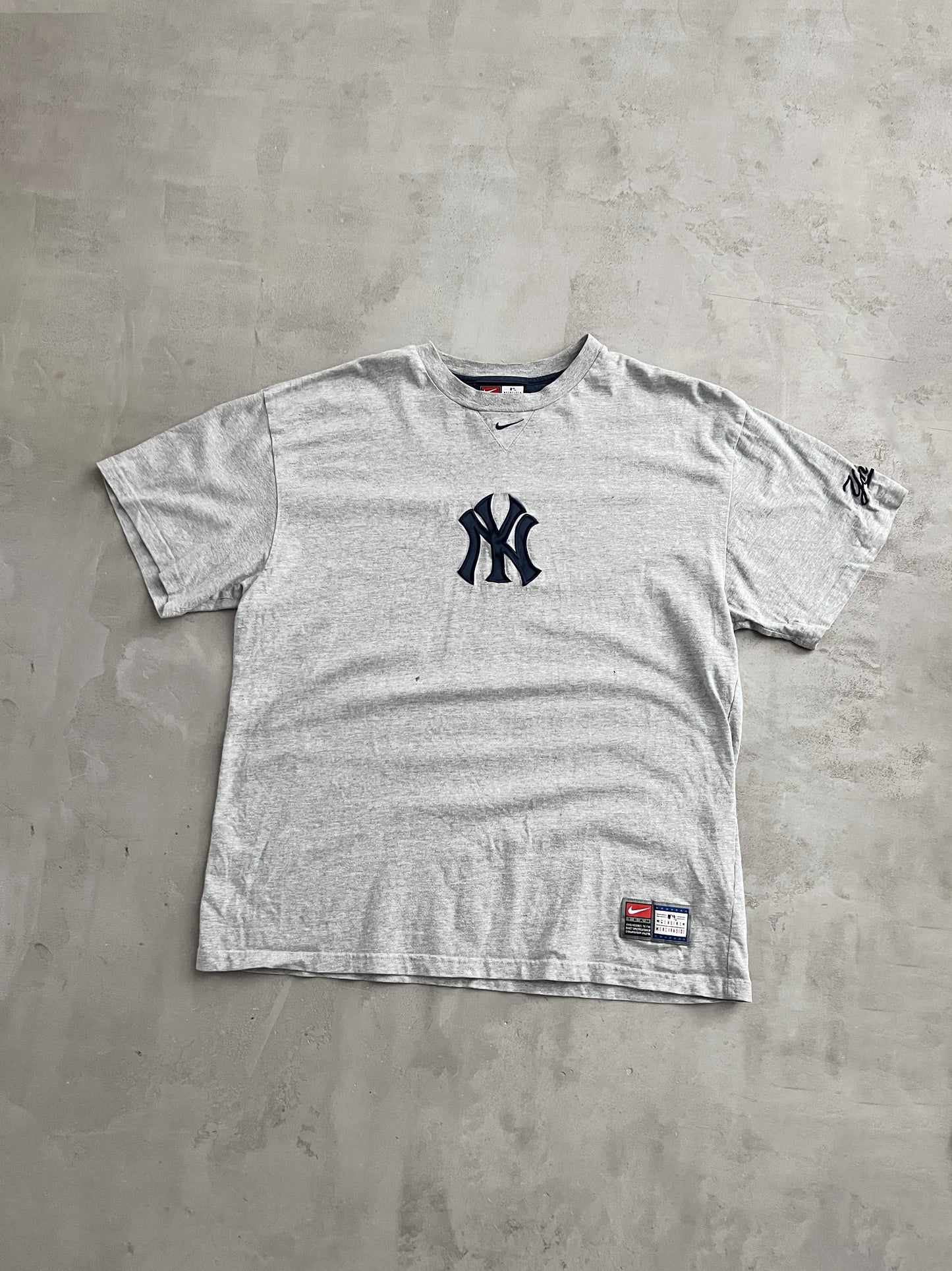 GREY YANKEES NIKE TEE - 1990S - XL