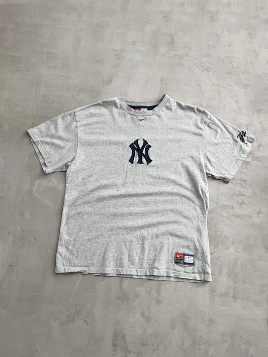 GREY YANKEES NIKE TEE - 1990S - XL