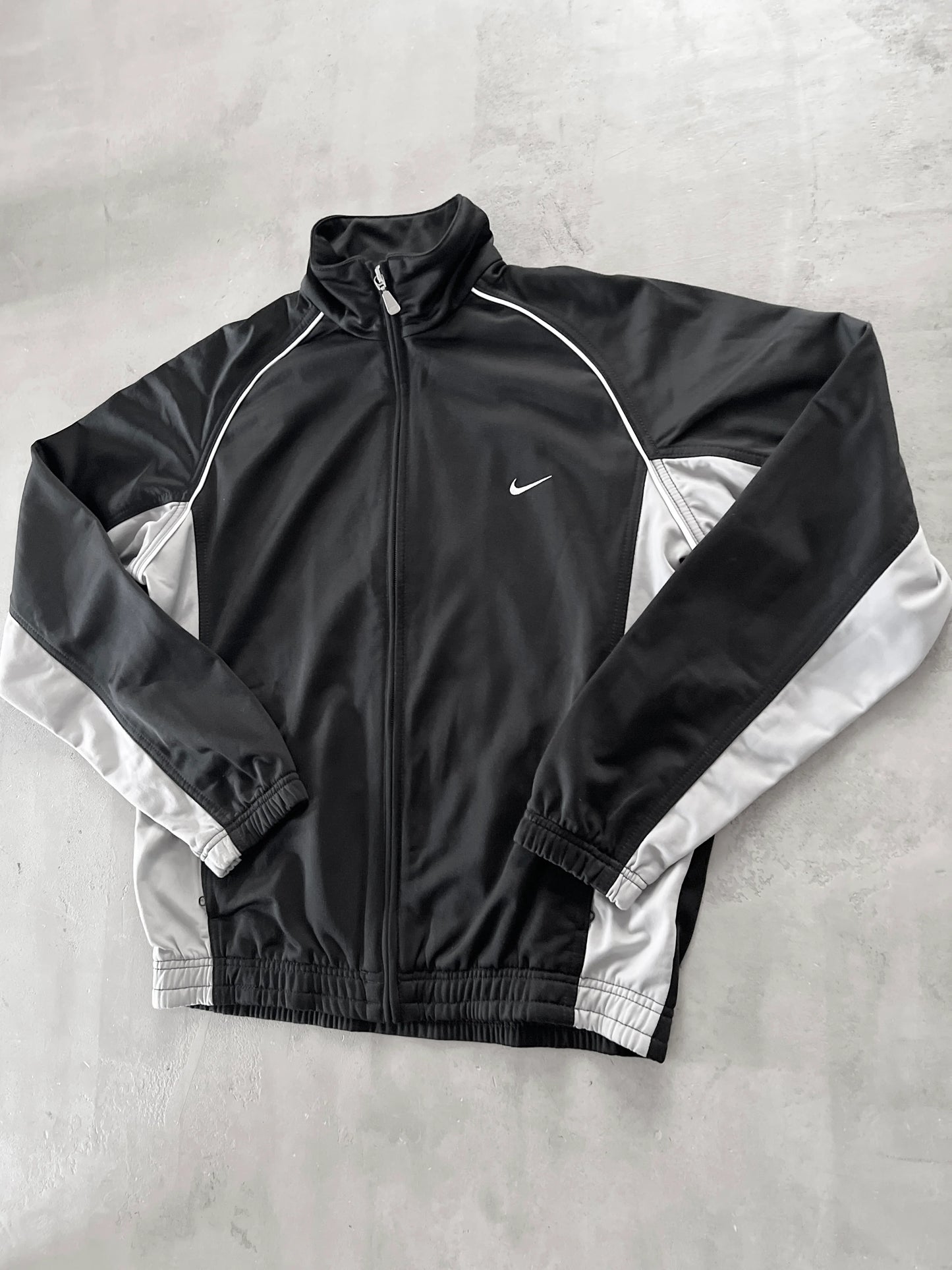 BLACK/GREY NIKE TRACK JACKET - 2000S - M