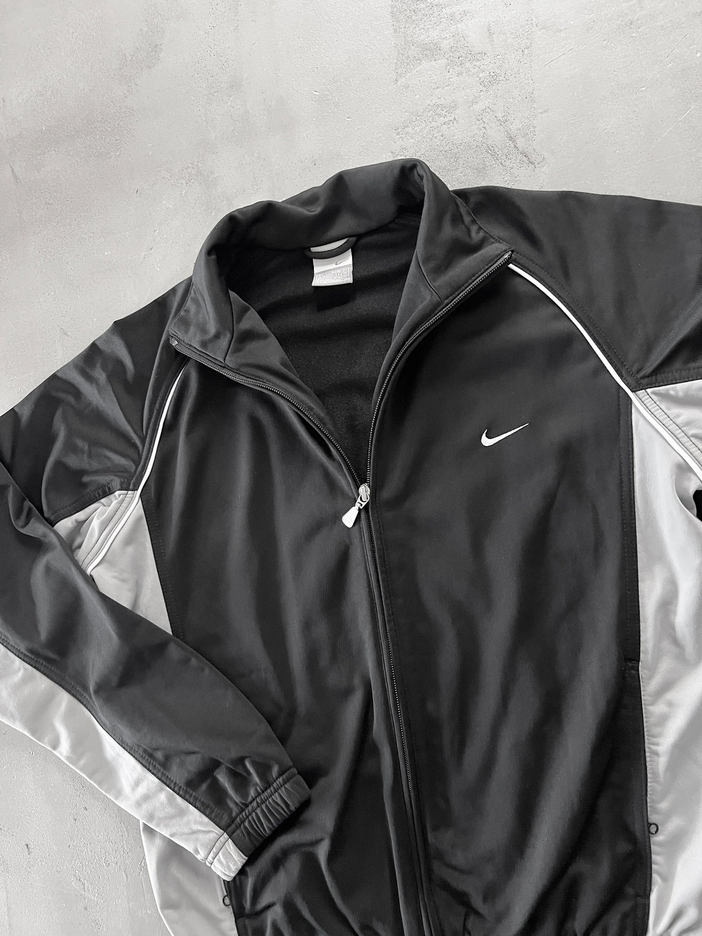 BLACK/GREY NIKE TRACK JACKET - 2000S - M