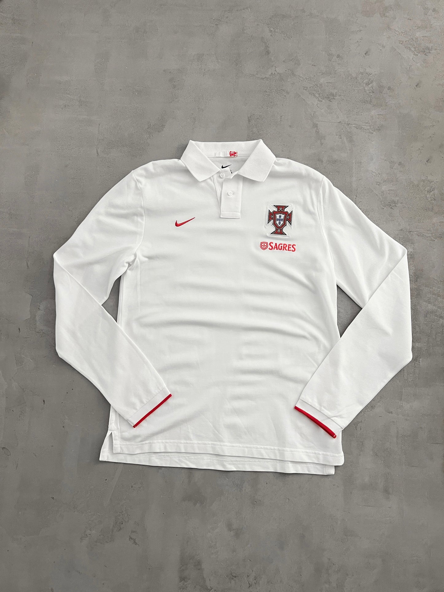 WHITE PORTUGAL NIKE LONGSLEEVE - 2000S - L