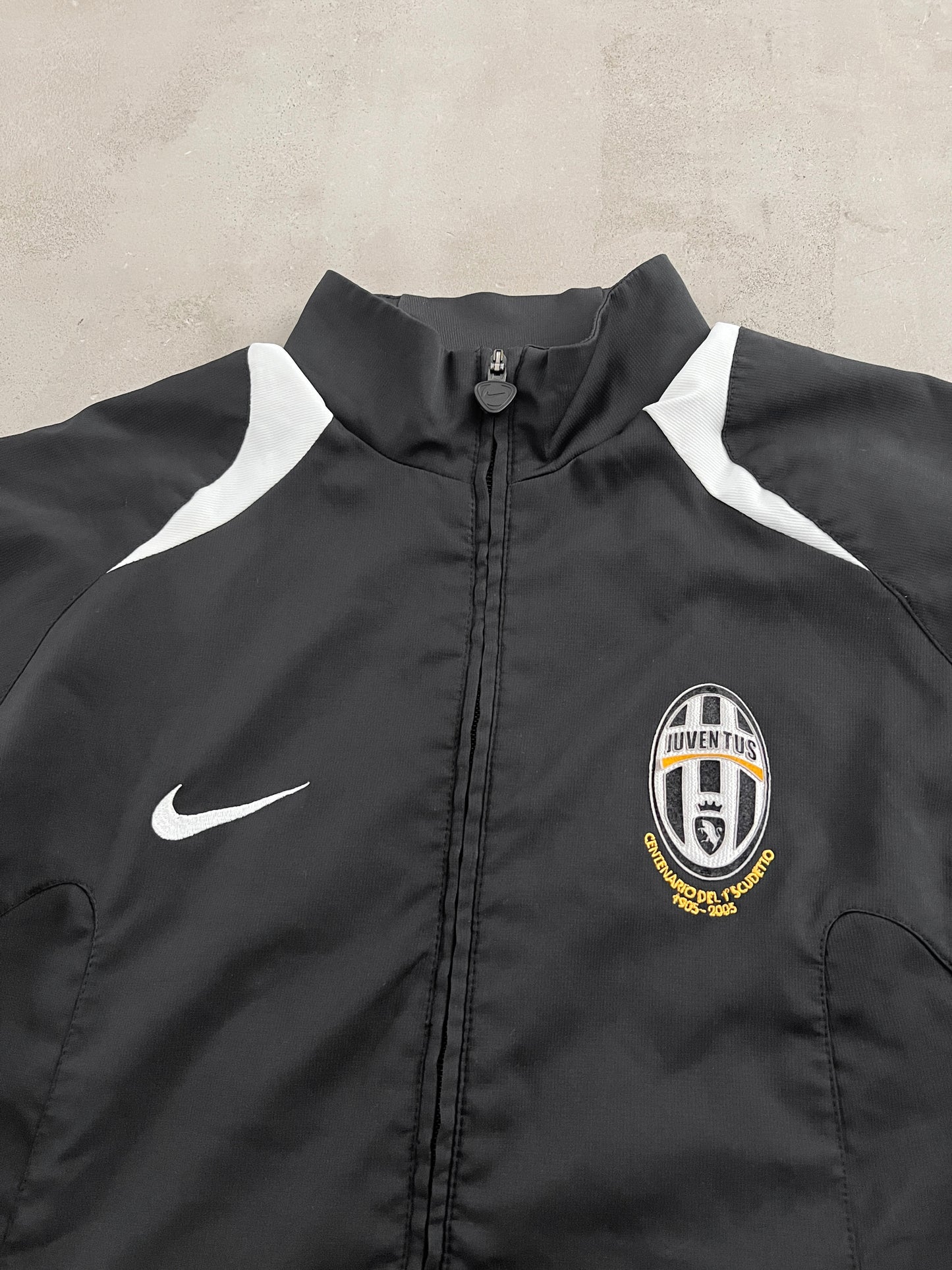 BLACK JUVENTUS NIKE TRACK JACKET - 2000S - M