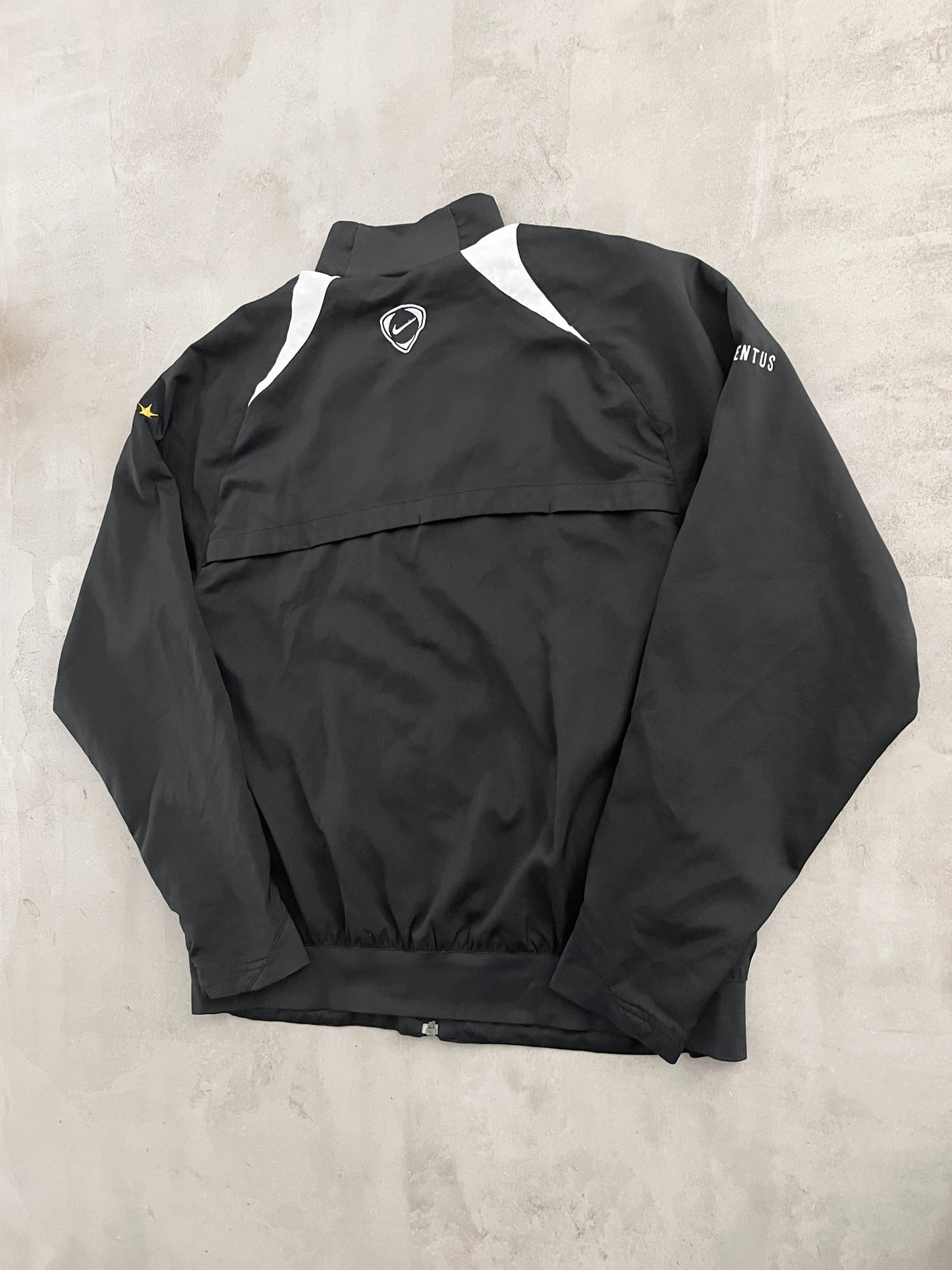 BLACK JUVENTUS NIKE TRACK JACKET - 2000S - M