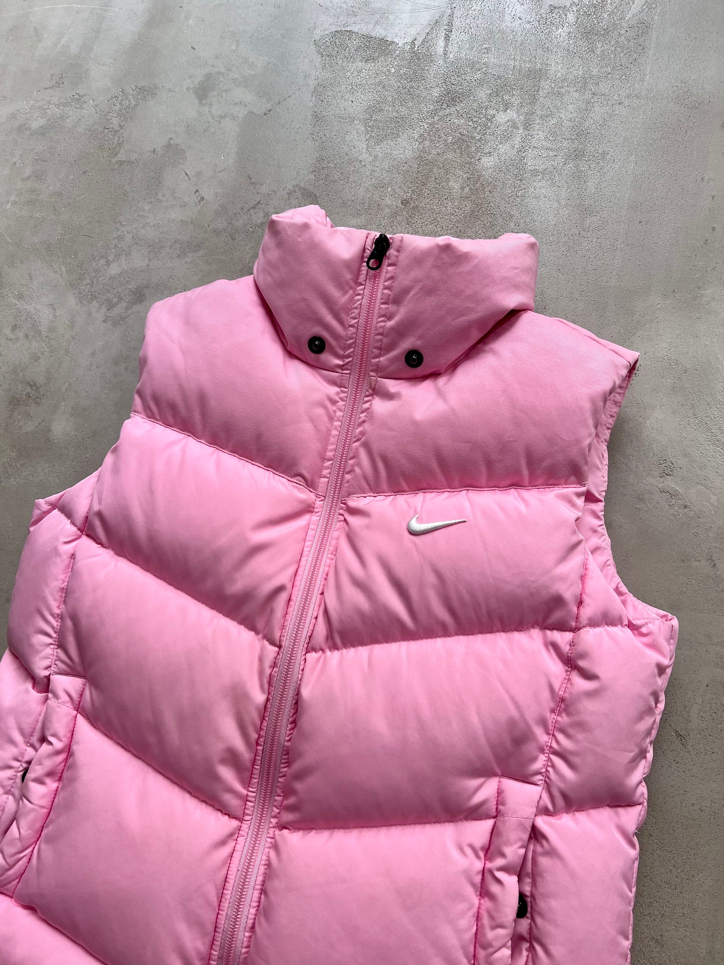 PINK NIKE PUFFER VEST - 2000S - WOMENS S/M