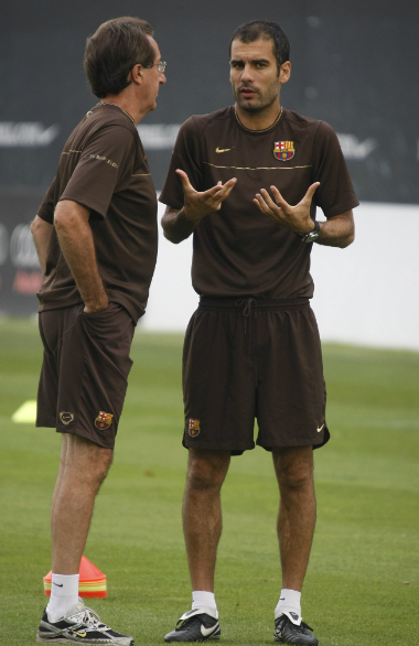 MOCHA FC BARCELONA NIKE TRACKSUIT - 2000S - L