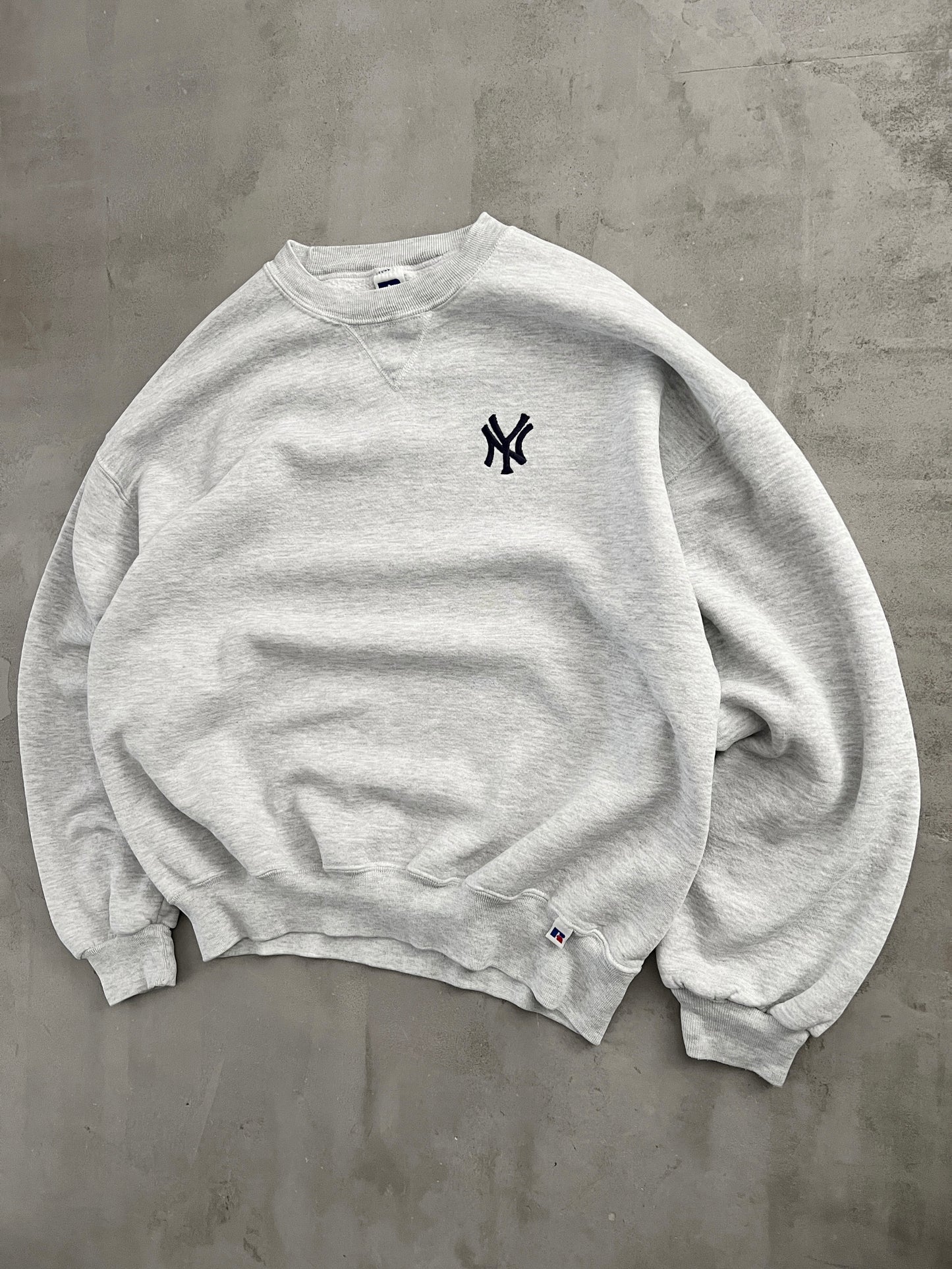 GREY YANKEES RUSSELL SWEATER - 1990S - L/M