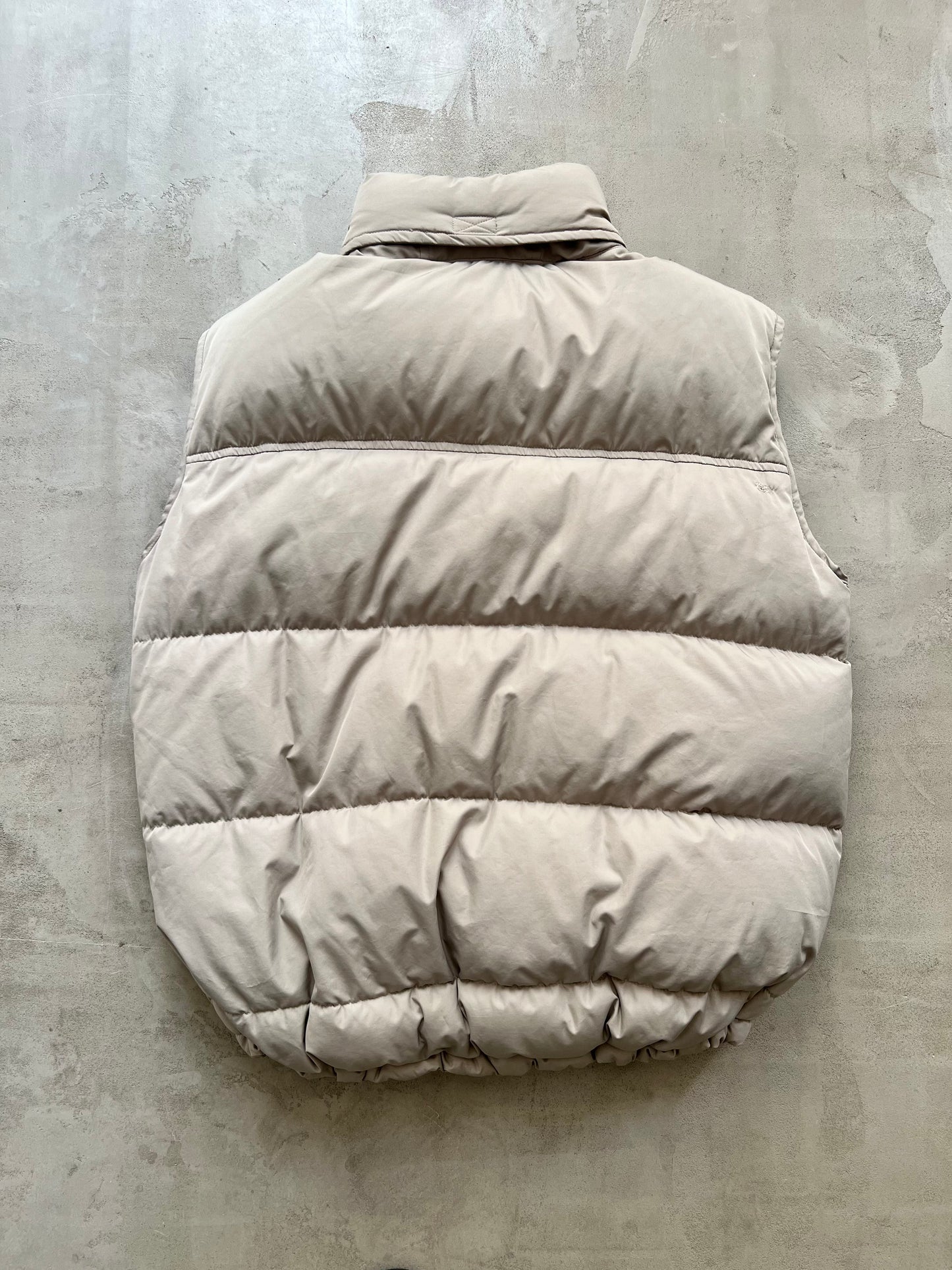 BEIGE NIKE PUFFER VEST - 2000S - XL