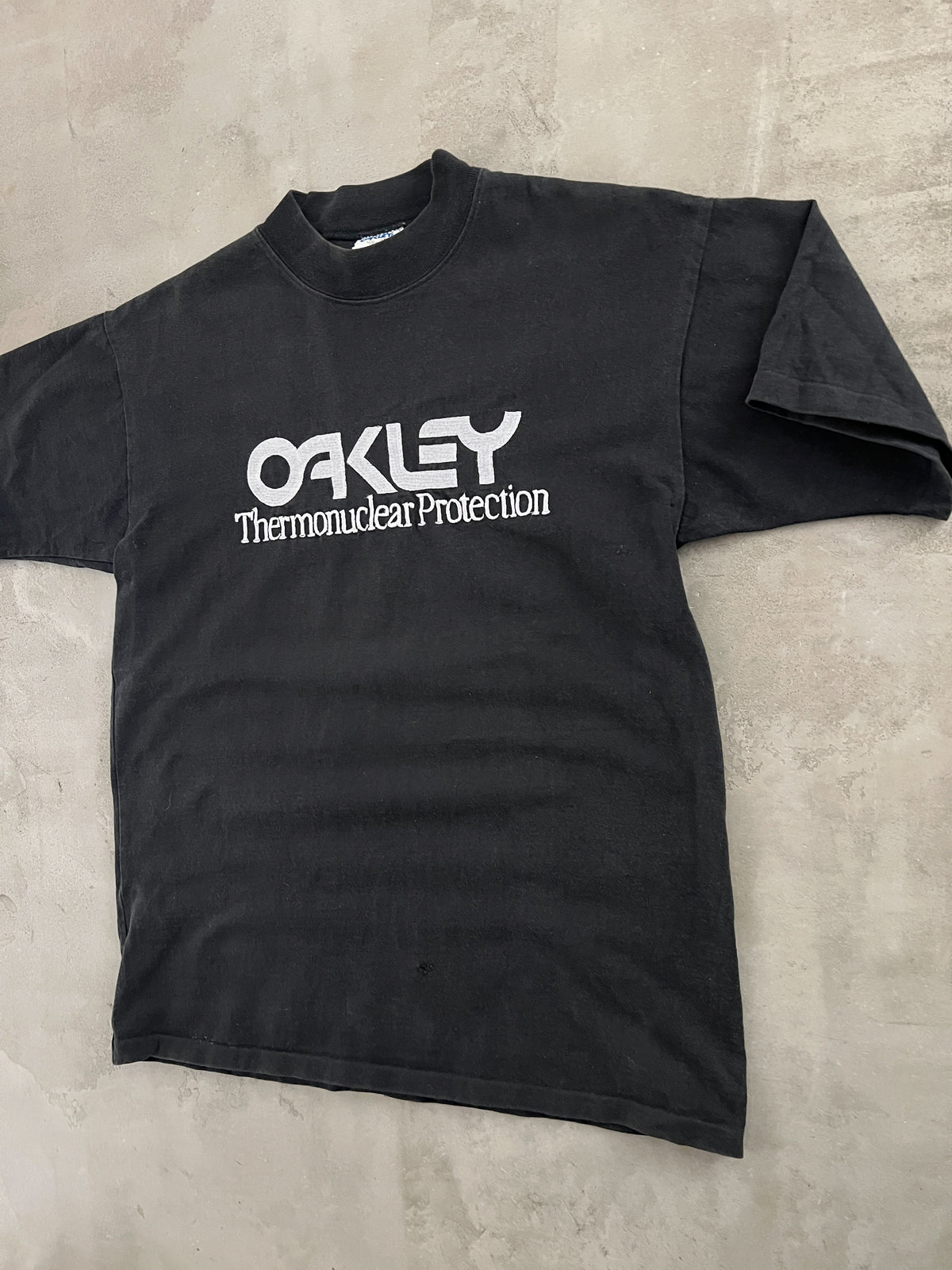 FADED BLACK OAKLEY SOFTWARE TEE - 1990S - XL